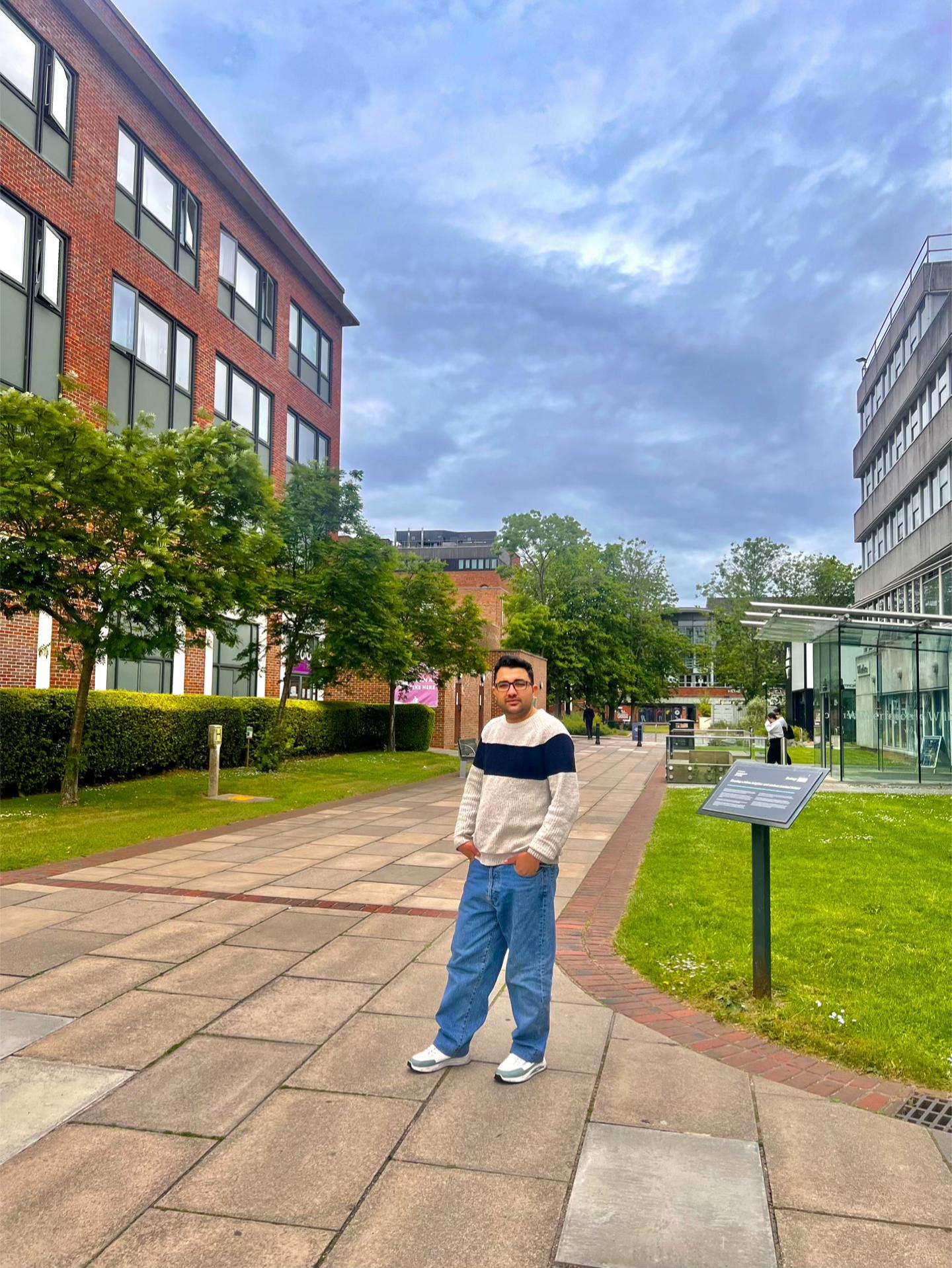 @Shafiq Afridi 🇬🇧👑