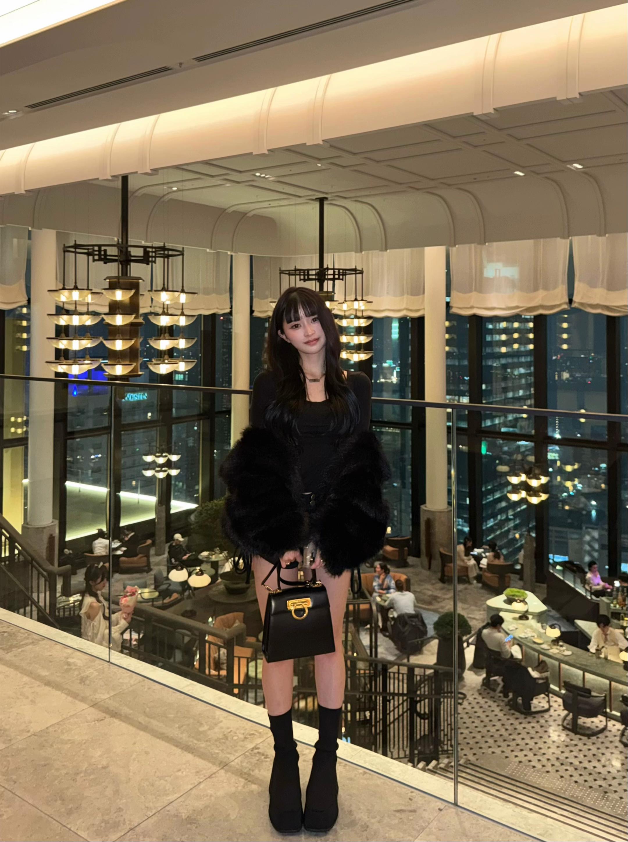 @リ コ