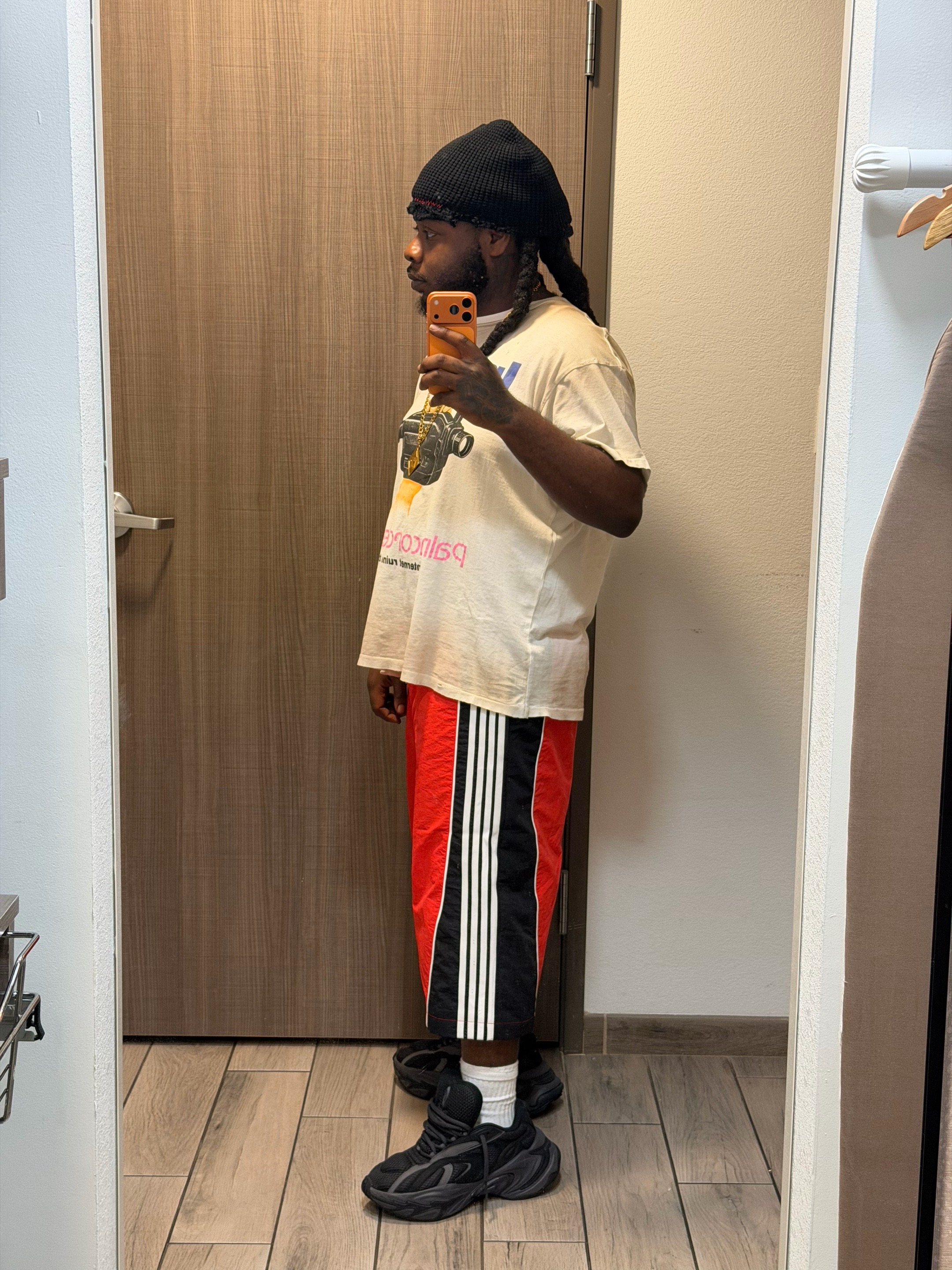 @???