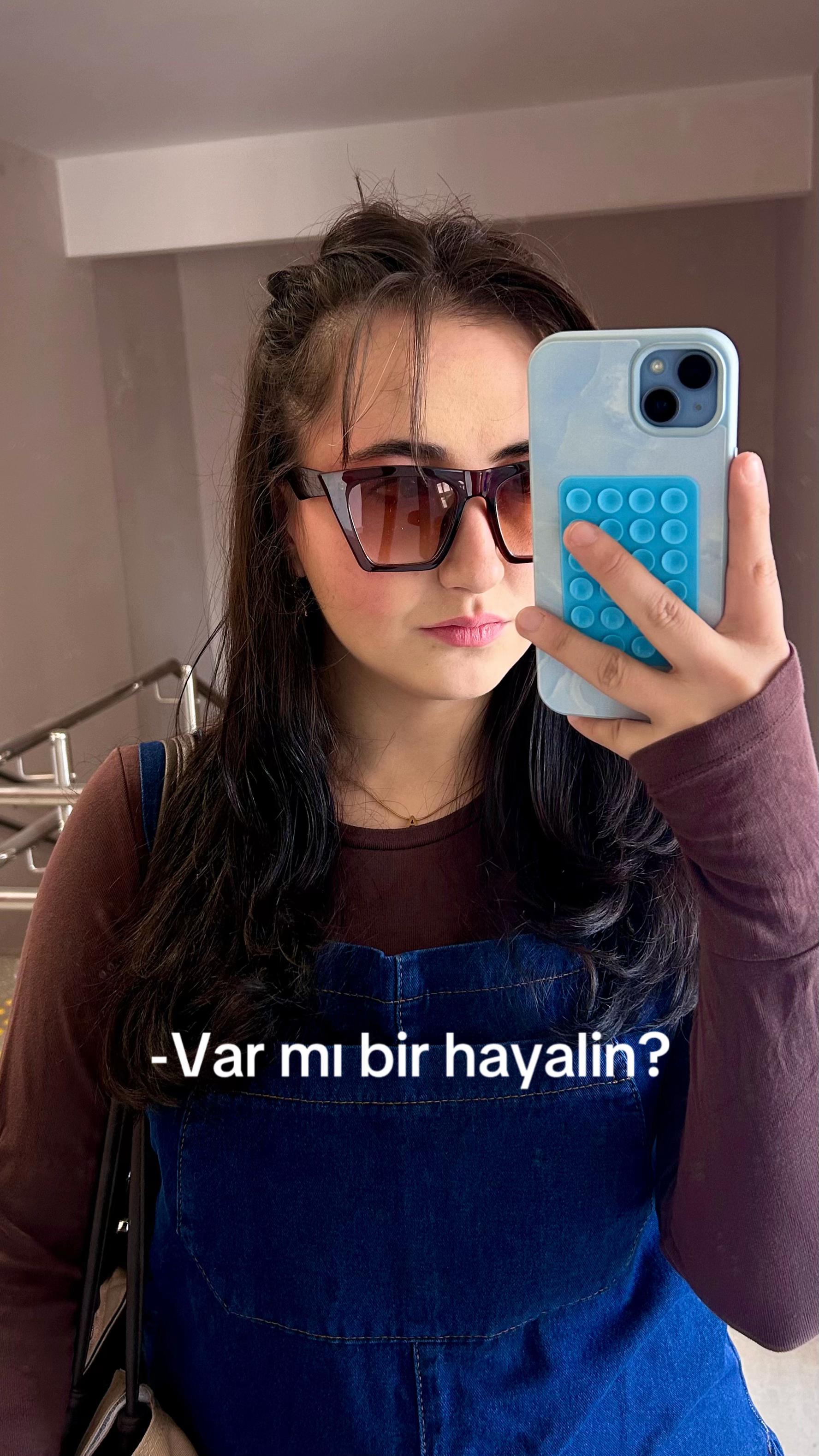 @Ayşenur AYG&Uuml;N
