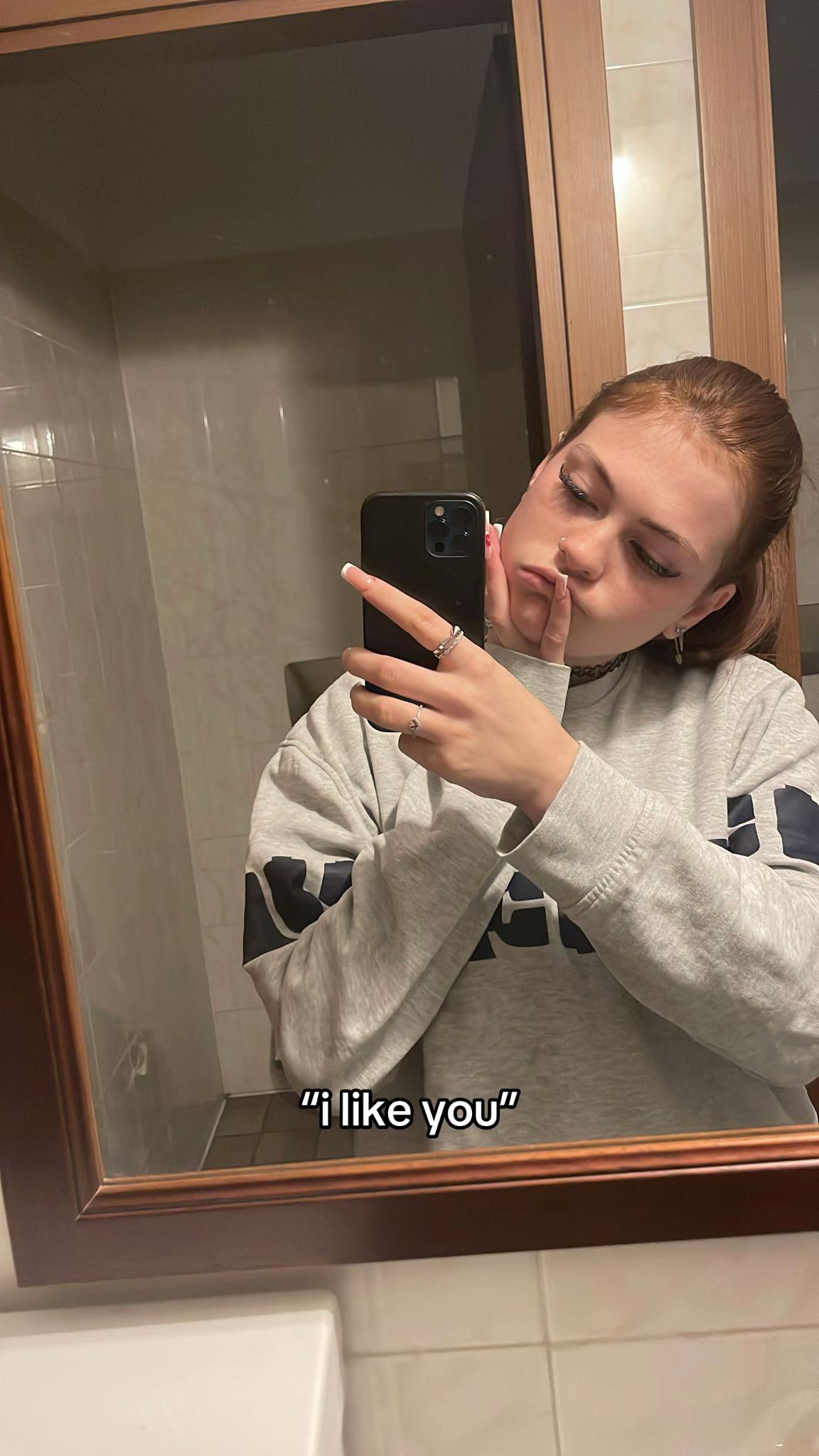 @leli🦊