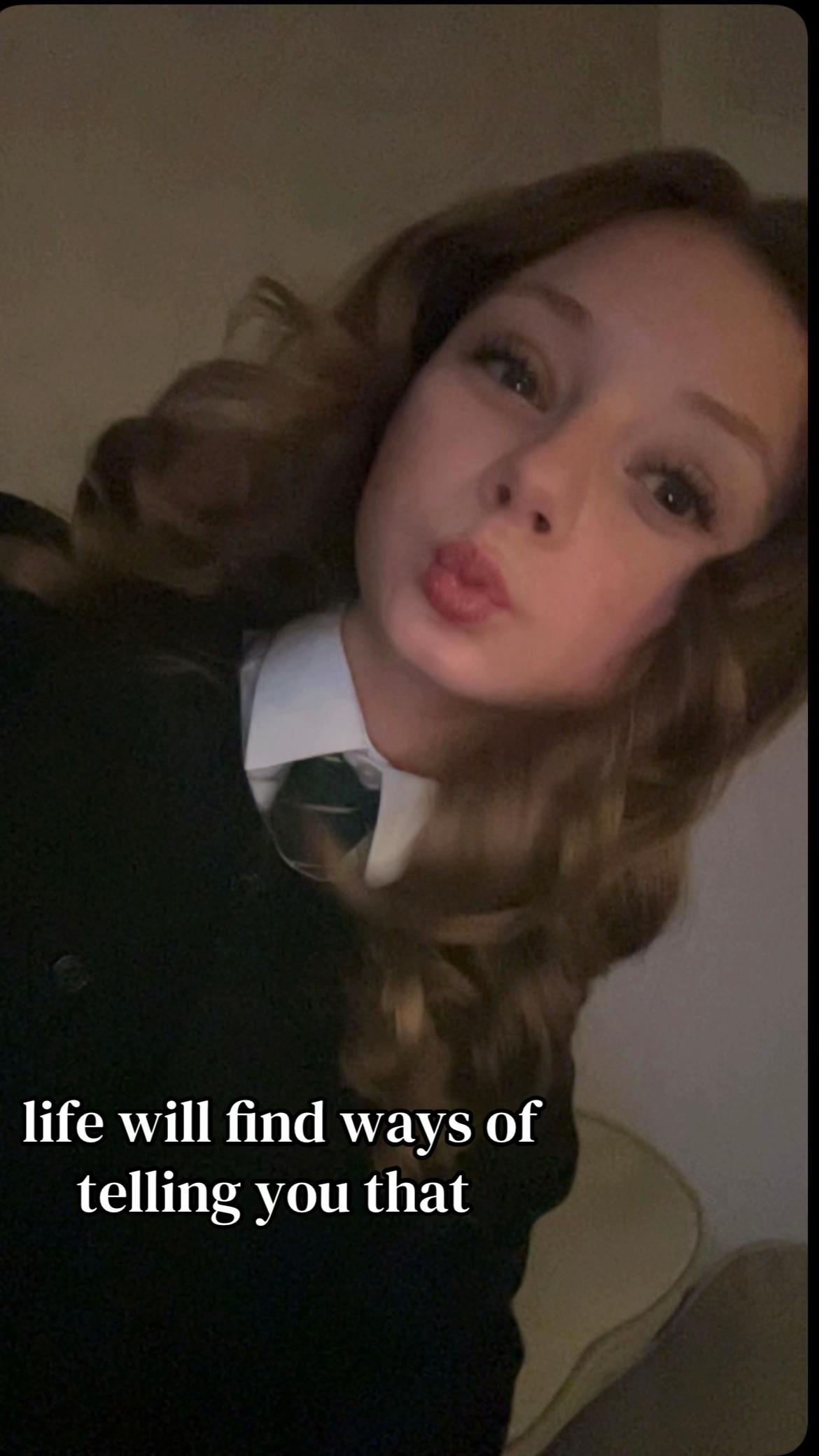 @𝐒𝐨𝐩𝐡𝐢𝐞 🤍🏃&zwj;♀️