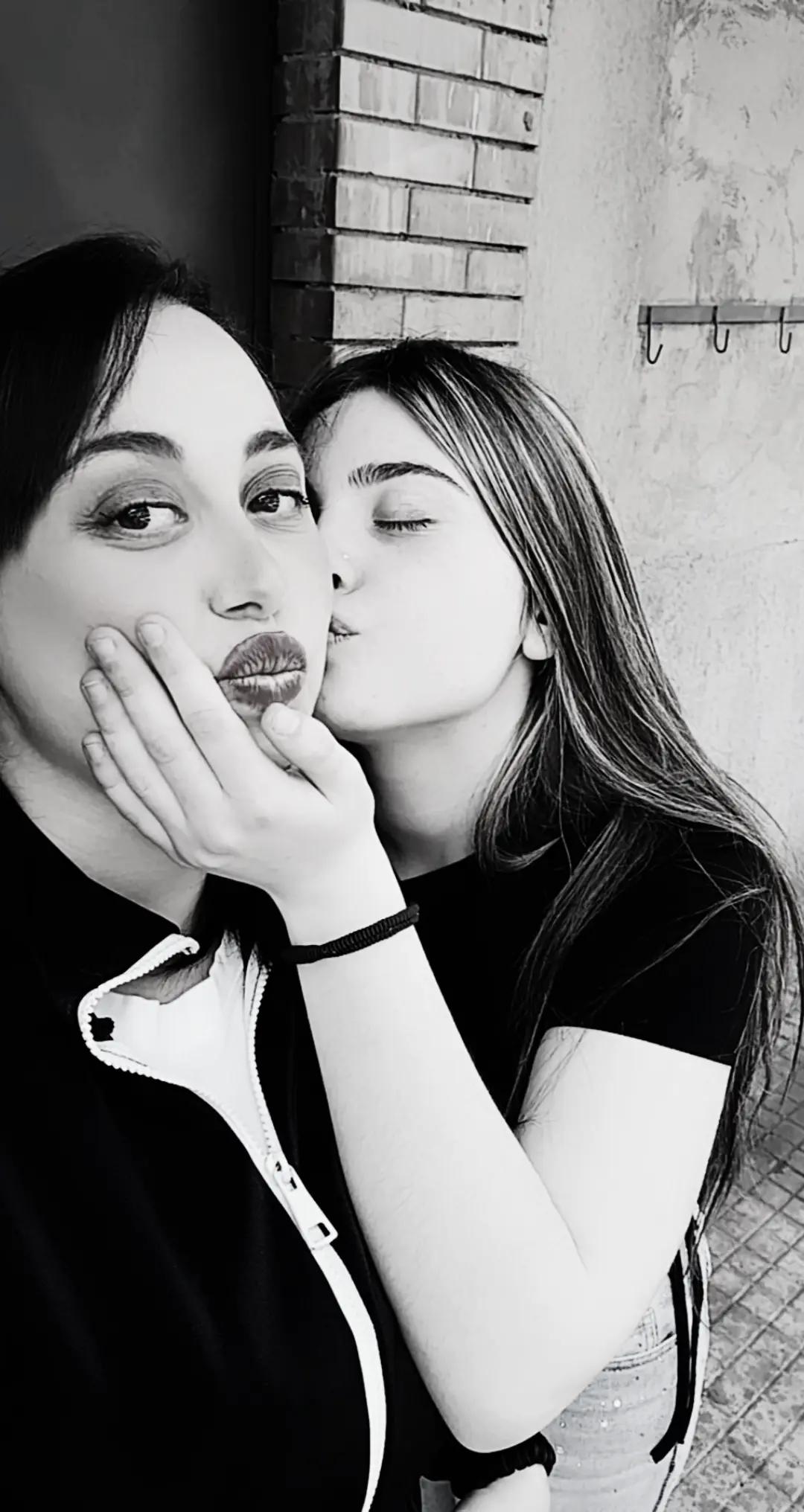 @𝓡𝓞𝓑𝓔💋