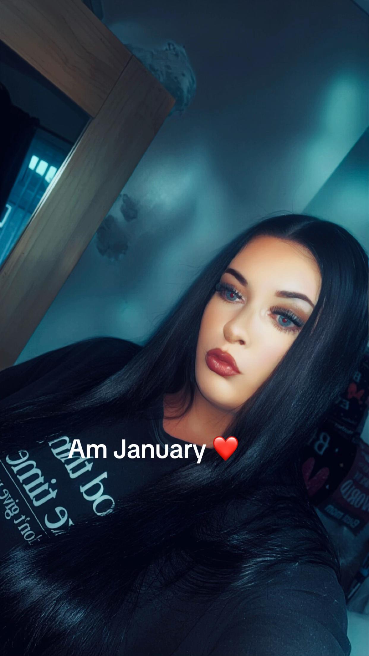 @RHIANNON👄