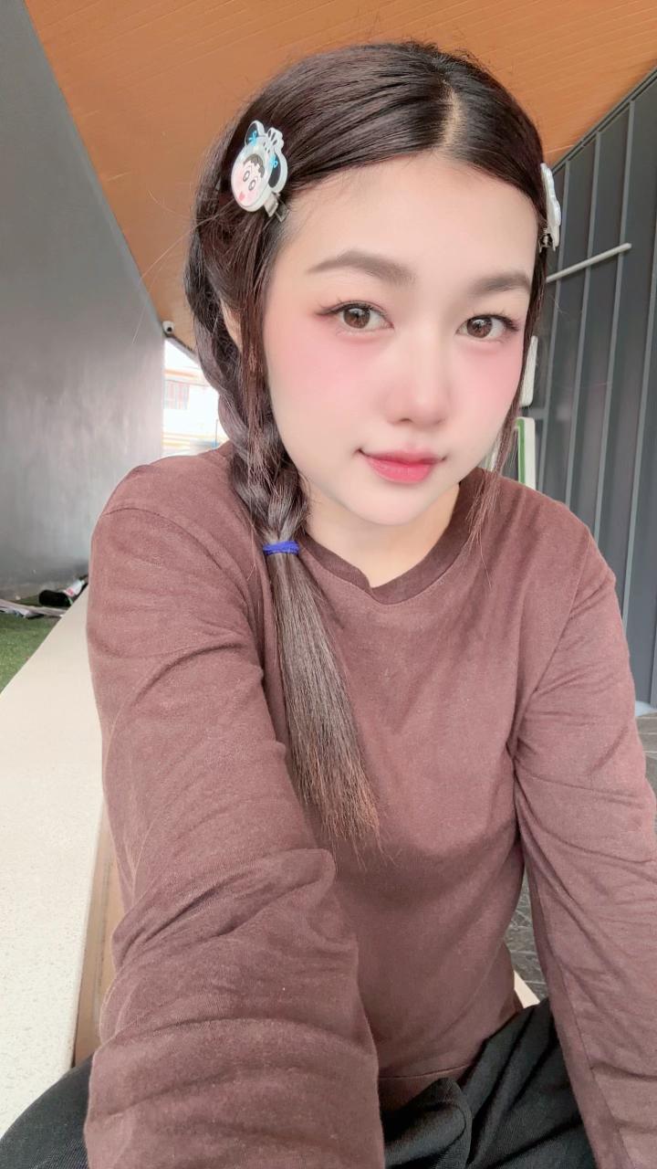 @Chompoo