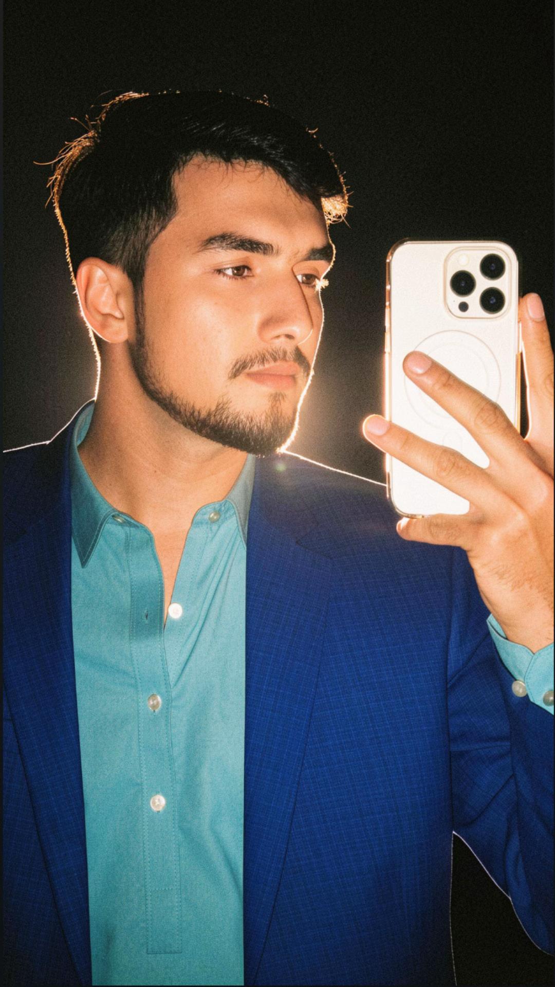 @عدیل❤️🔥🥂