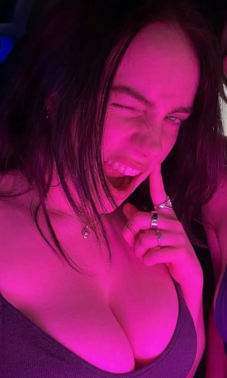 @NOT BILLIE EILISH