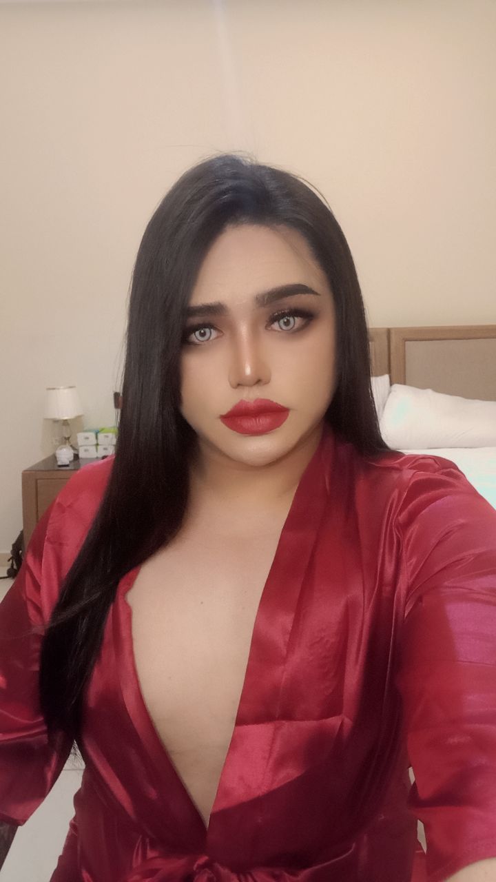 @mona_ladyboy