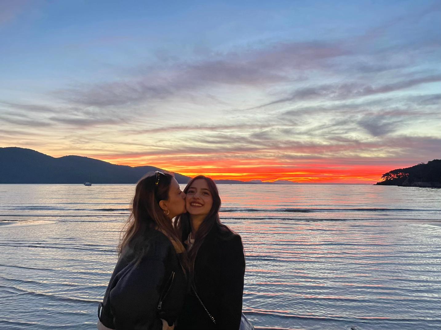 @demet 🌟
