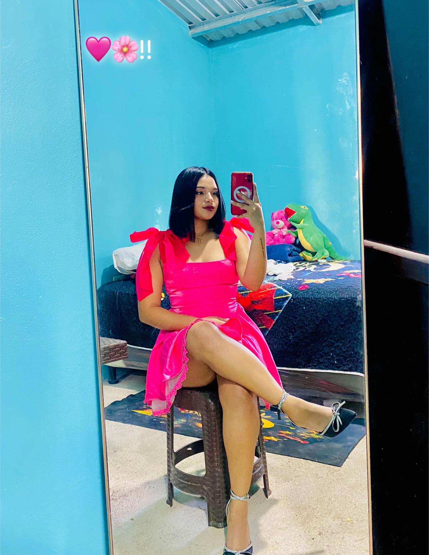 @Angie_🍒👩🏻