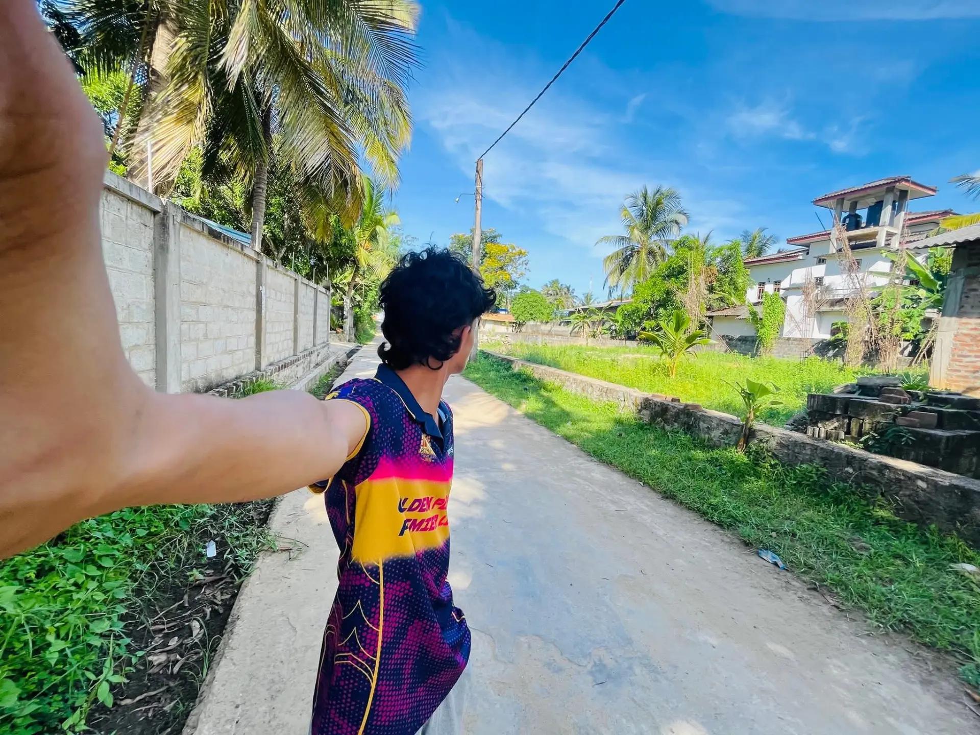 @Leo - ලියෝ