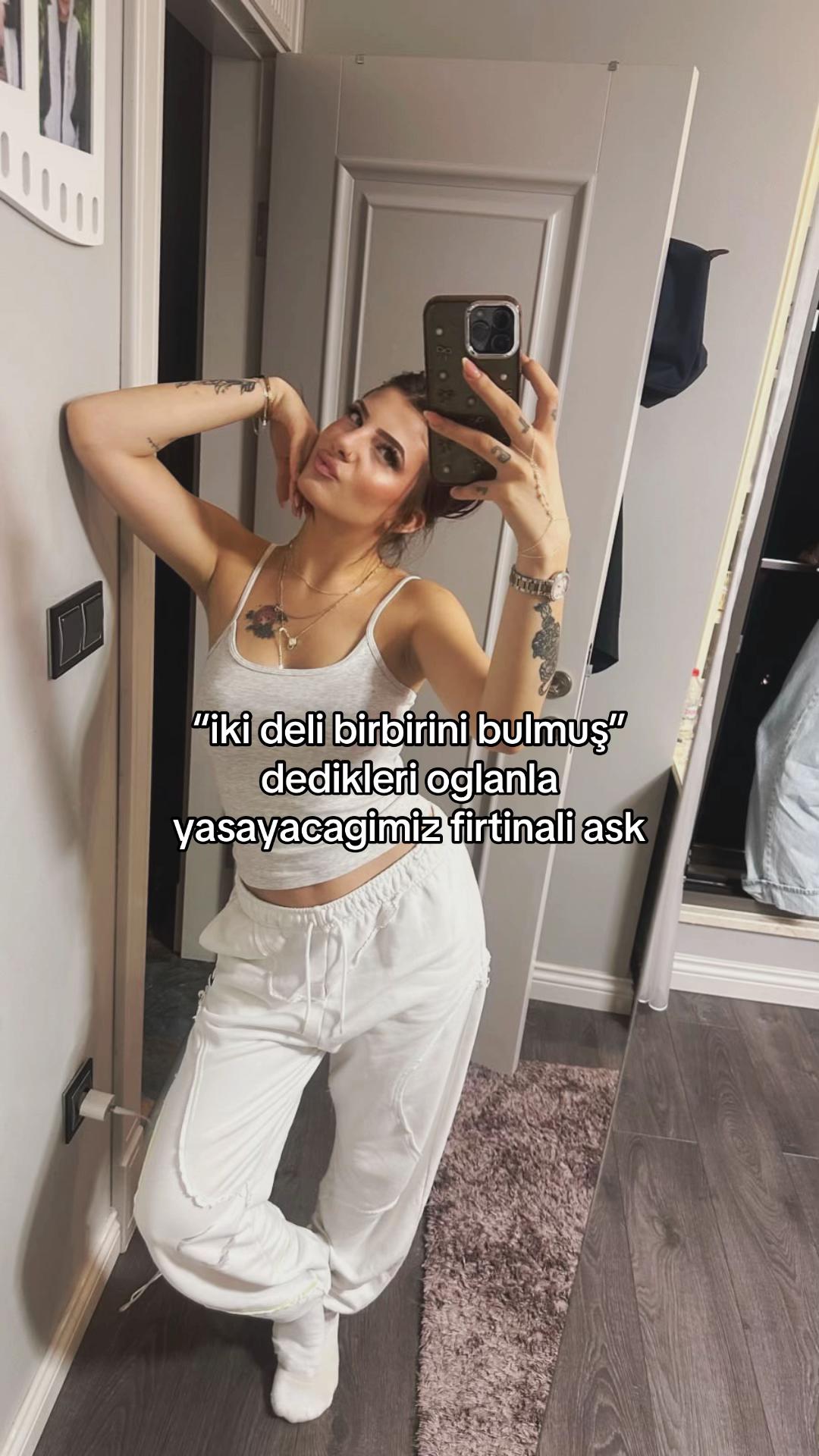 @Azra Eşref