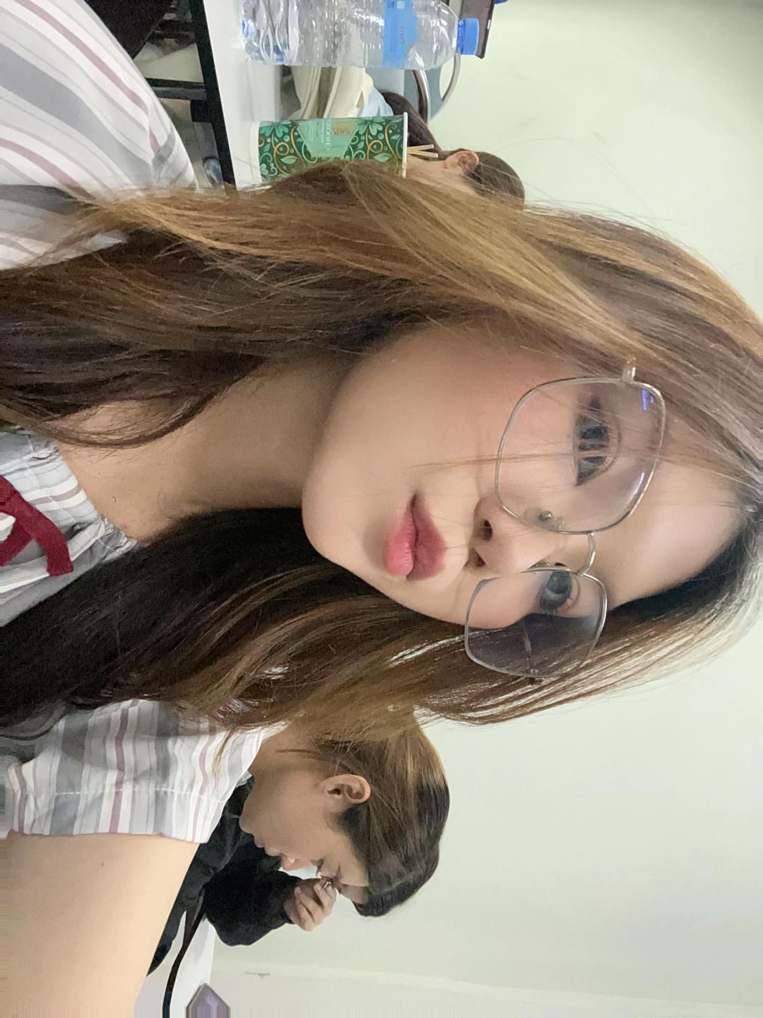 @ใบหม่อน