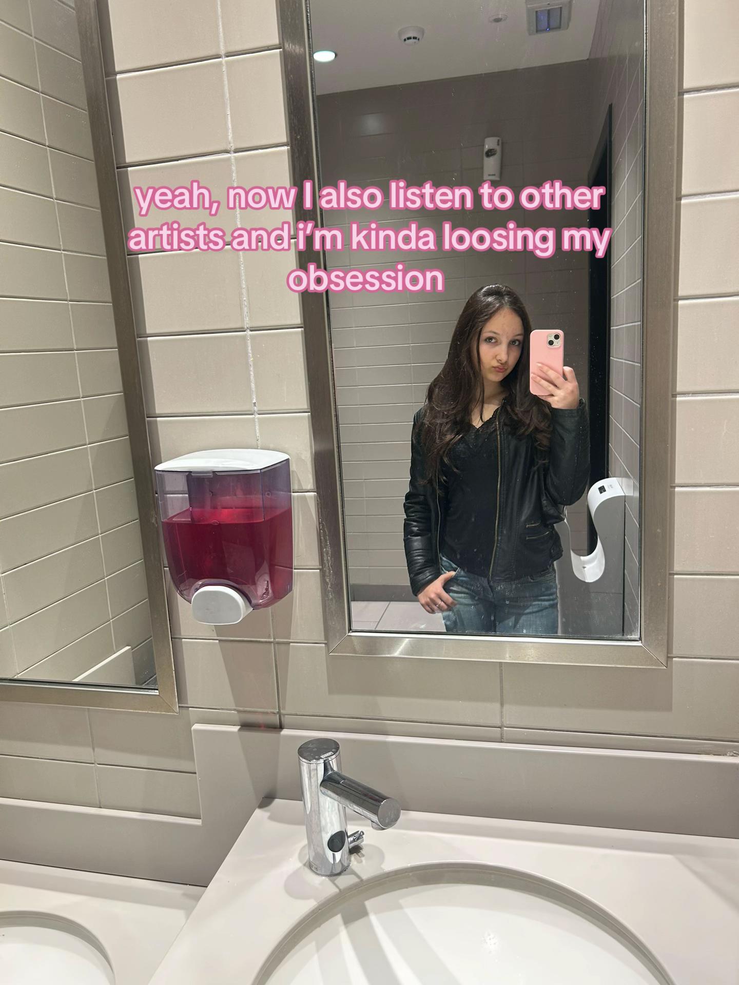 @𝒢🧛🏻♀️