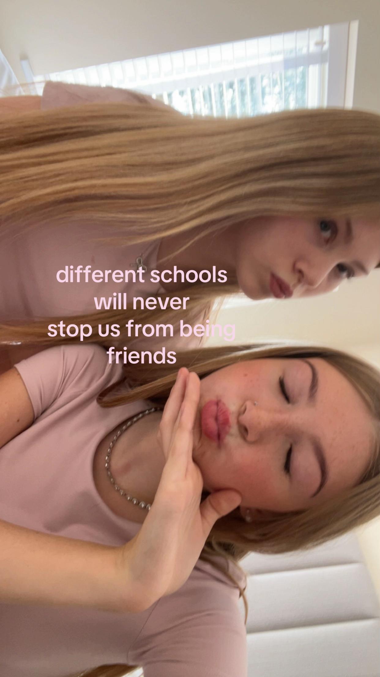 @????