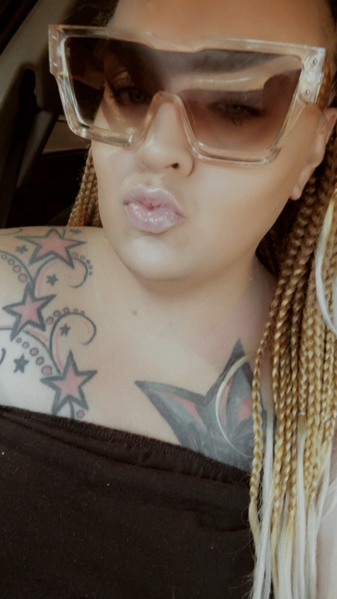 @memenicole901