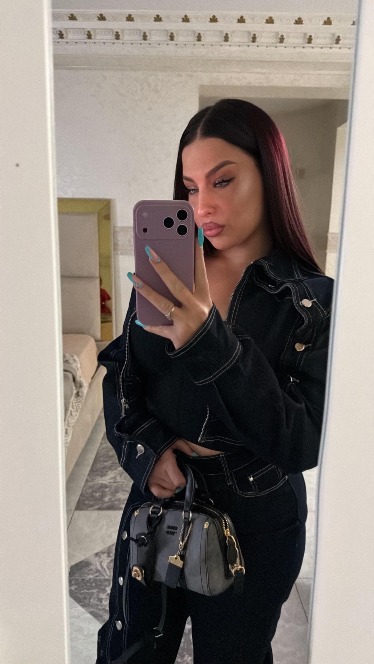 @rosariaborr