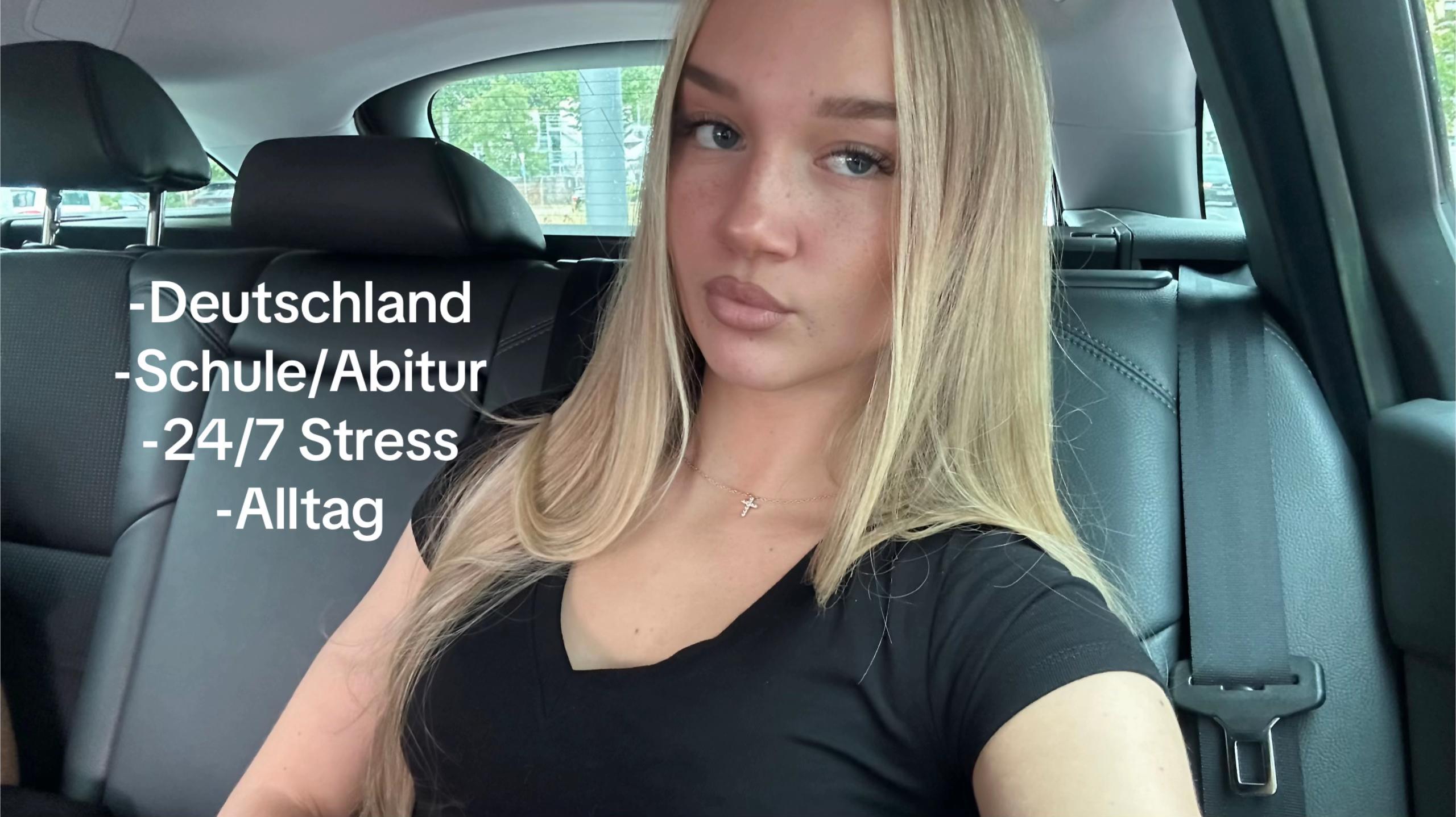 @александраメ𝟶