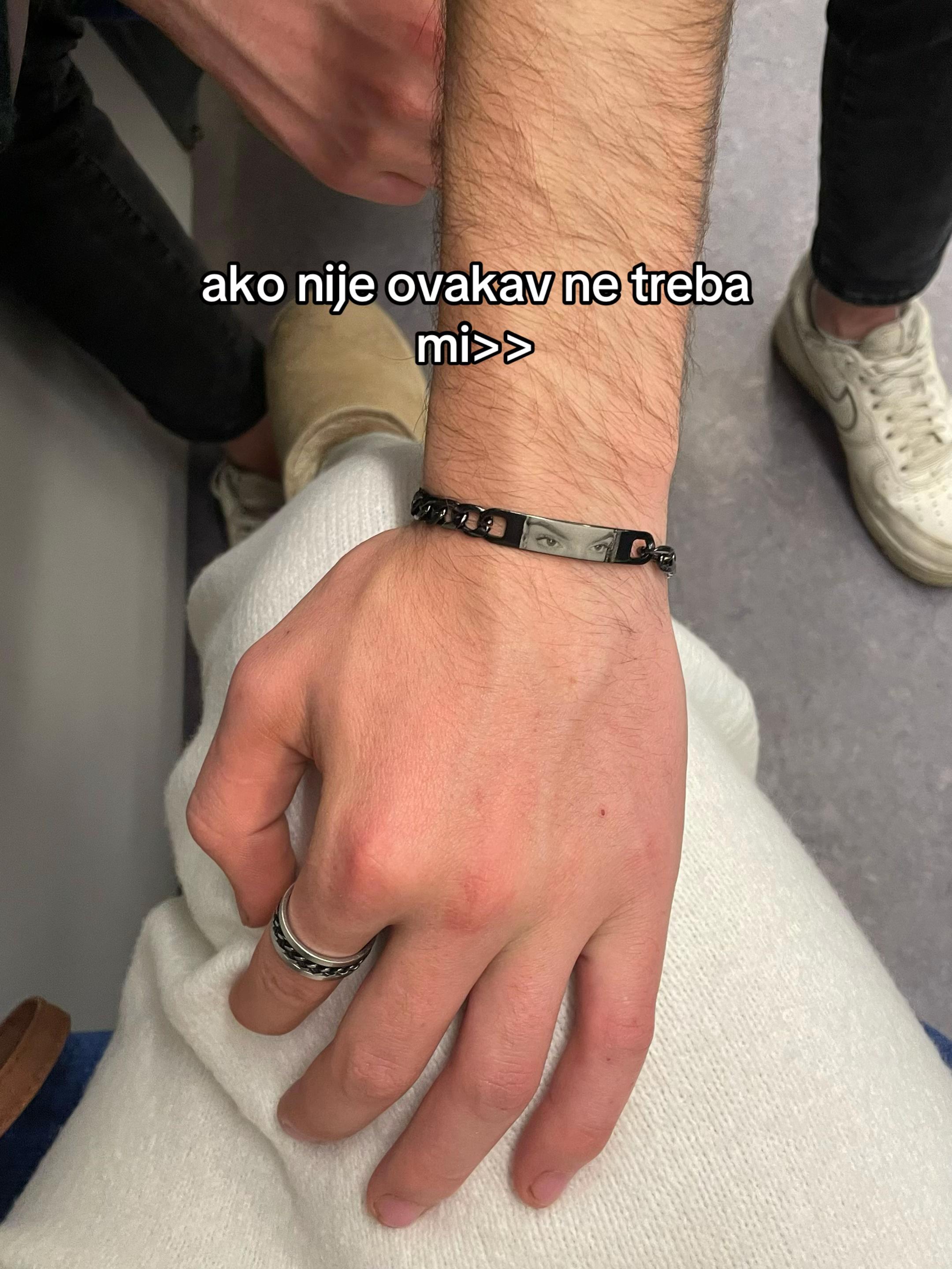 @Lu