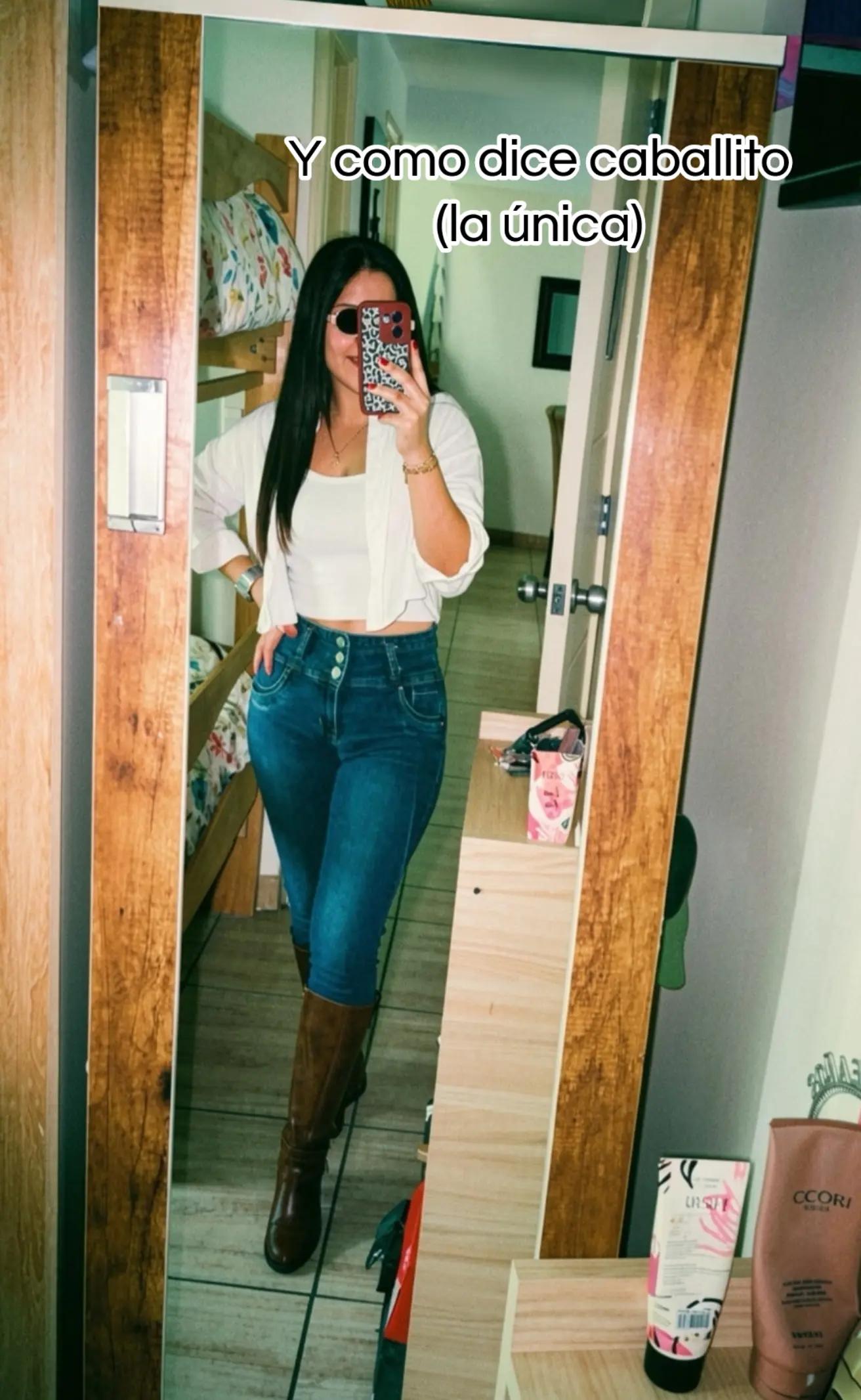 @Erika Bernal