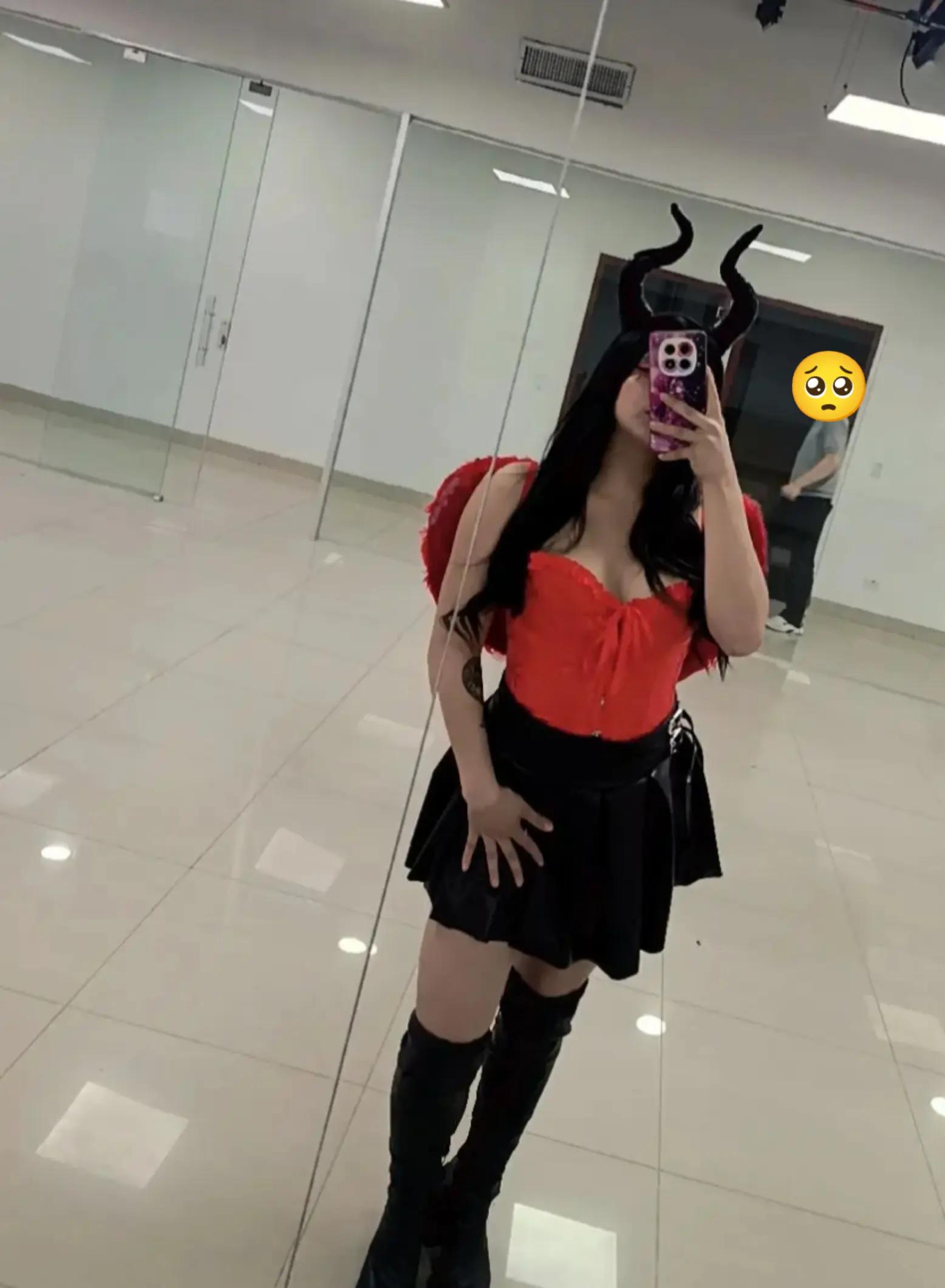 @🥺Zoe 🖤