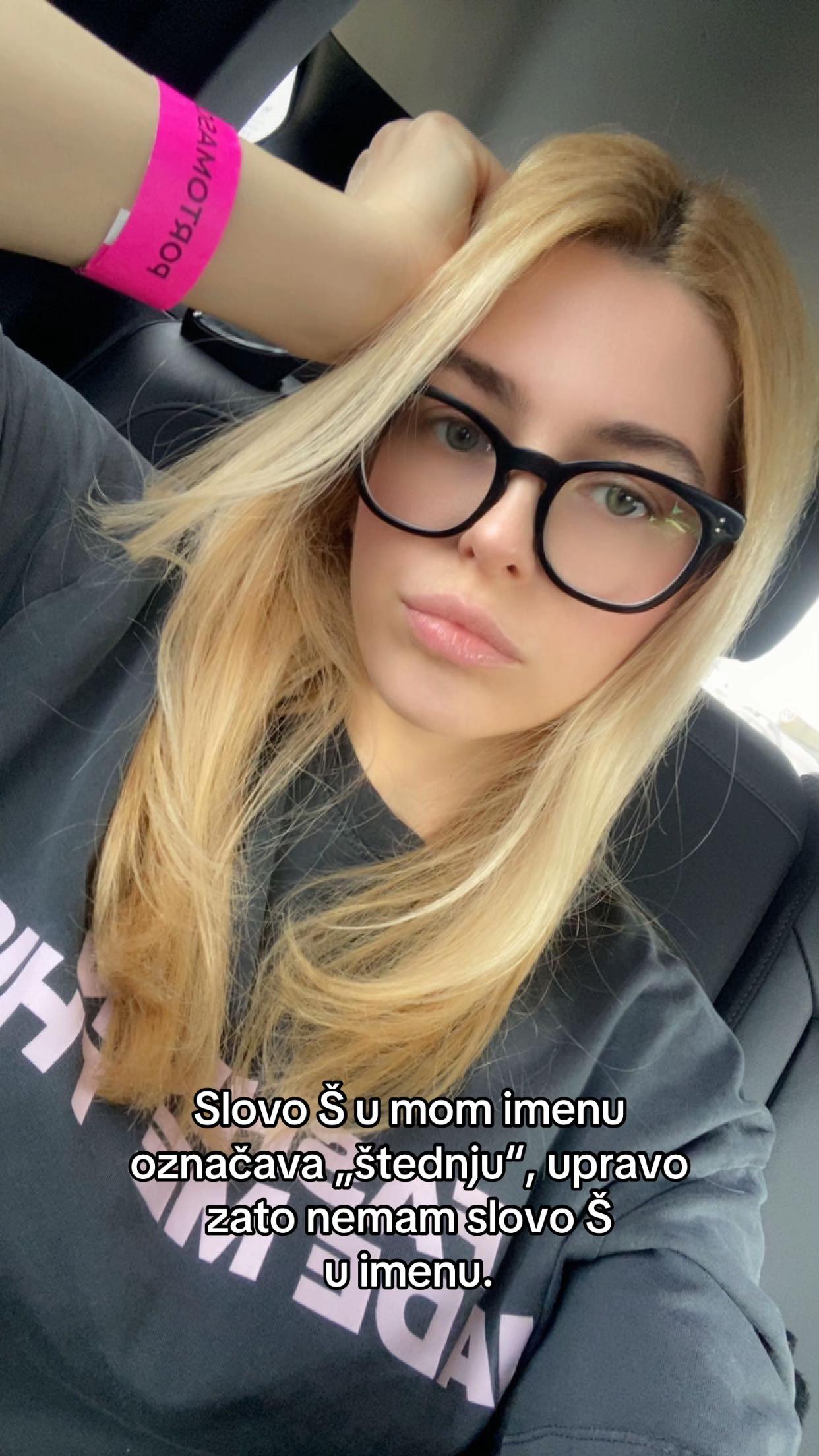 @🦁