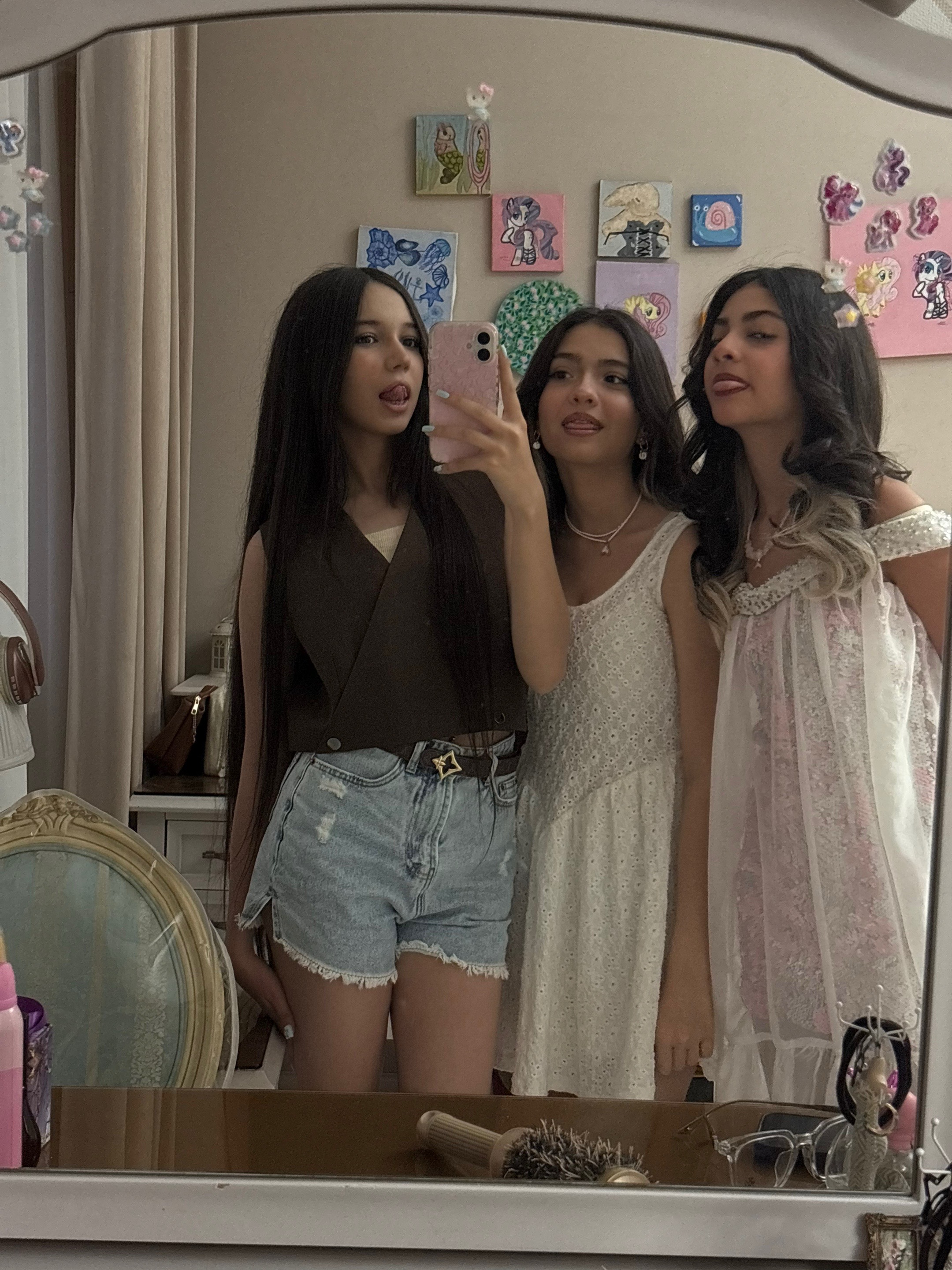 @𝘁𝗮𝗻𝗮𝘇