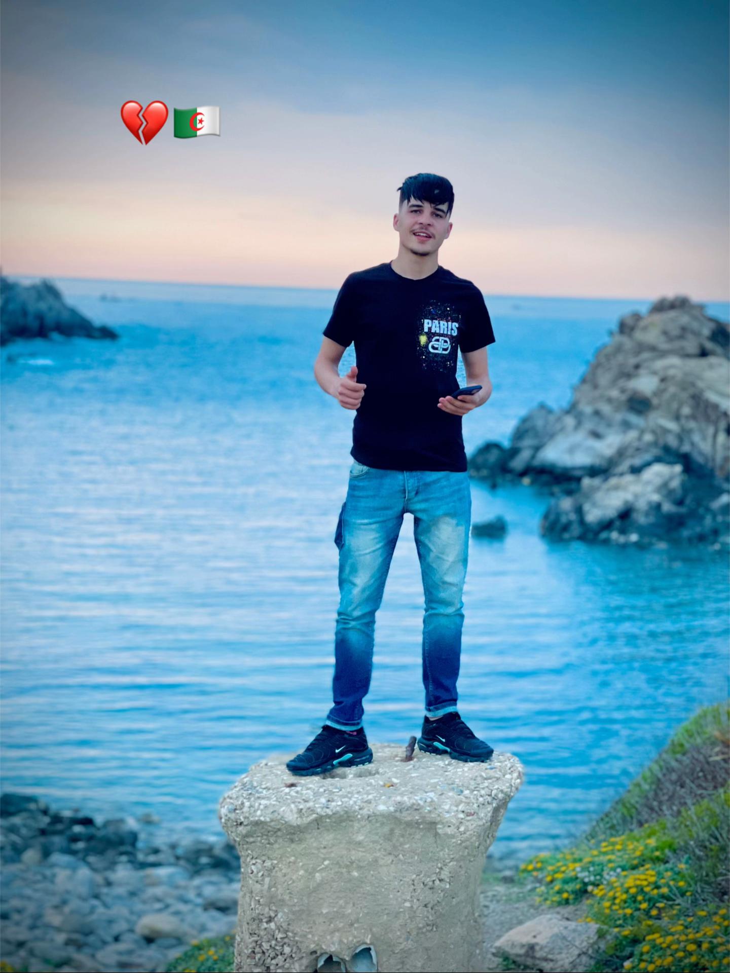 @MOUKIT__