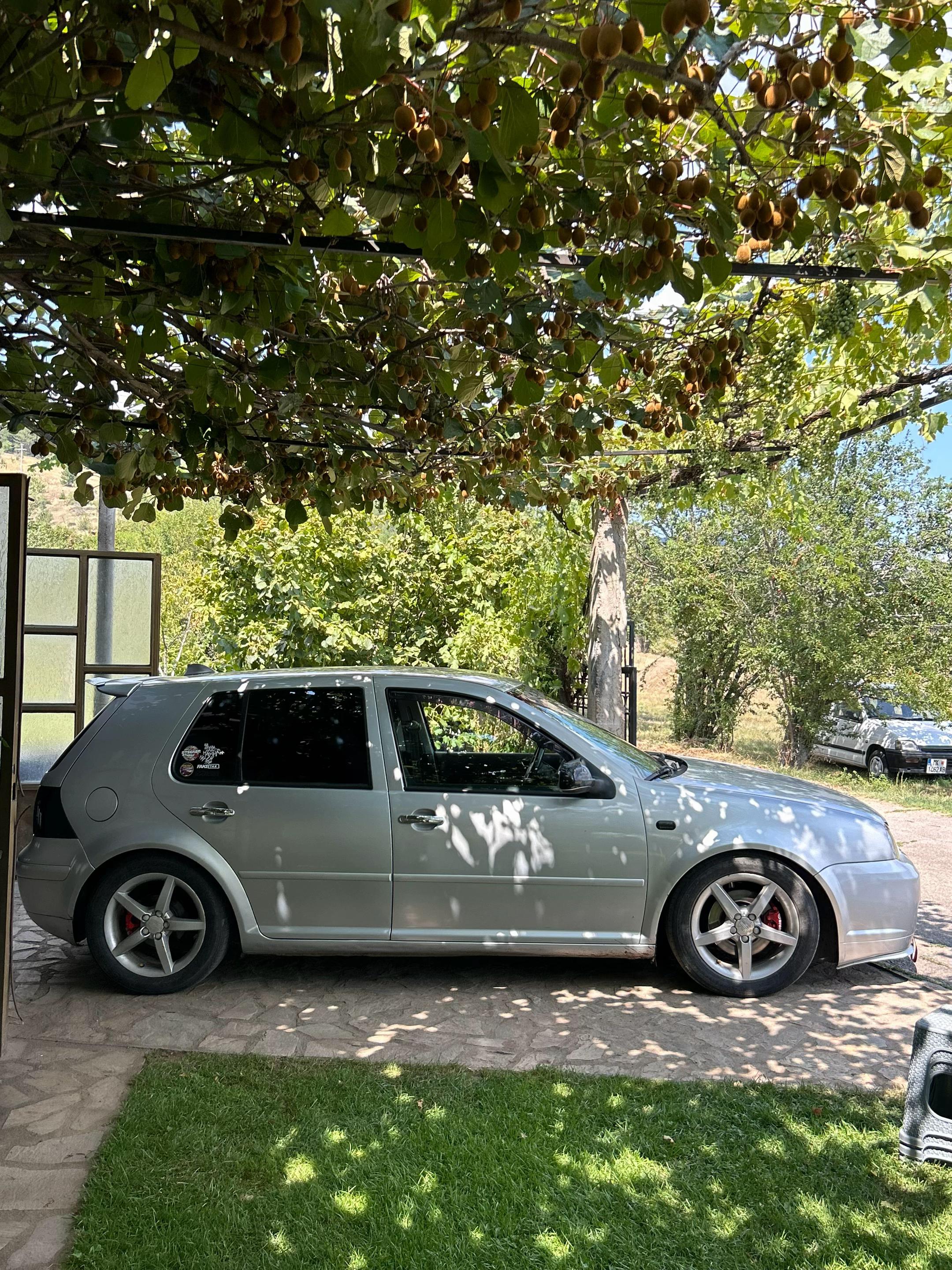 @Nikolovski’s garage