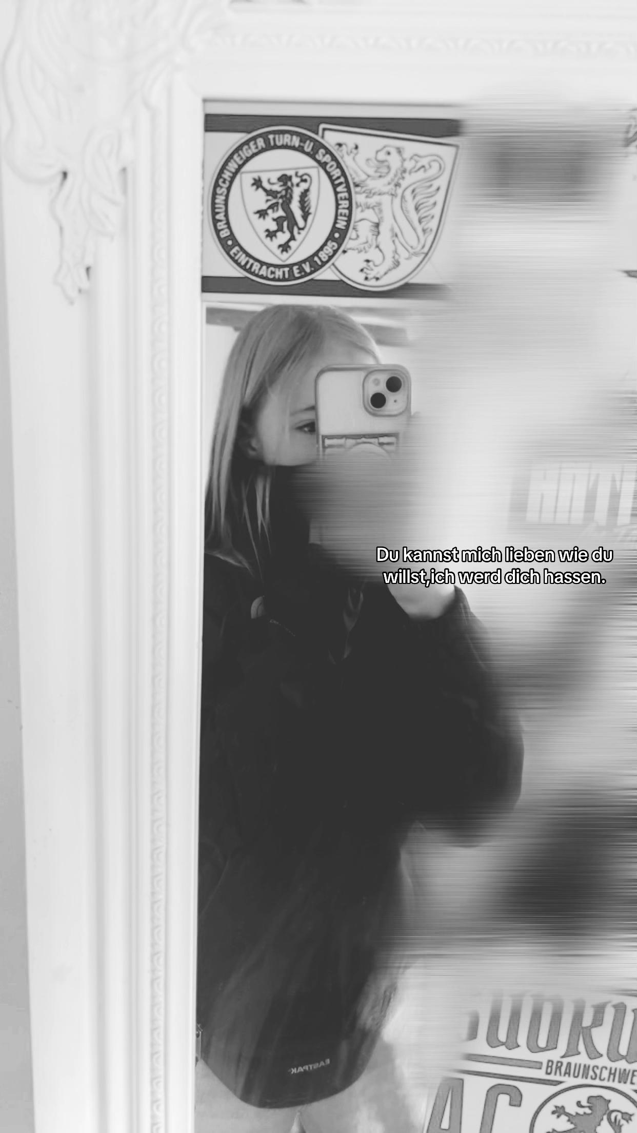 @𝕷𝖔𝖙𝖙𝖊.