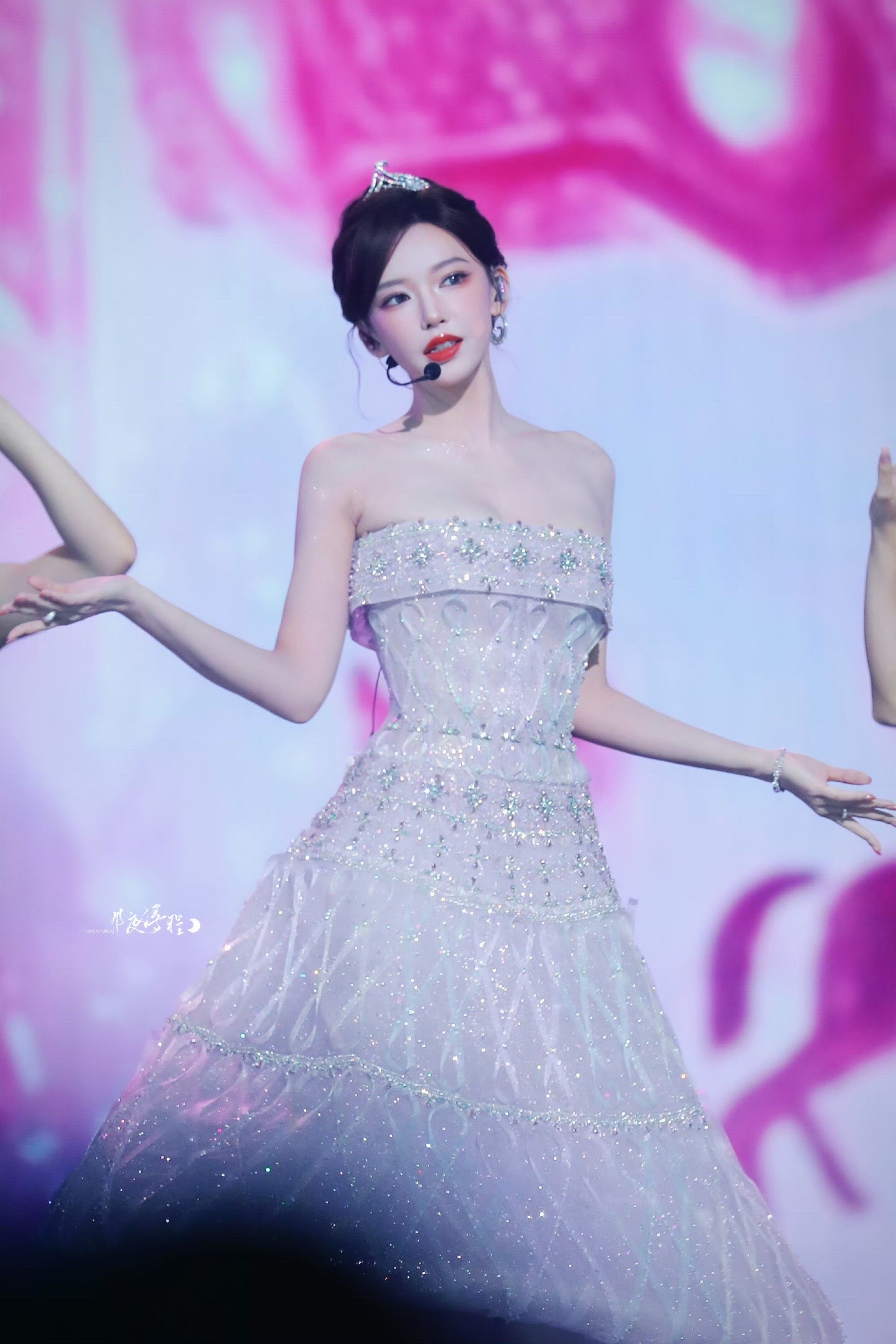 @𝐒𝐨𝐫𝐚&bull;