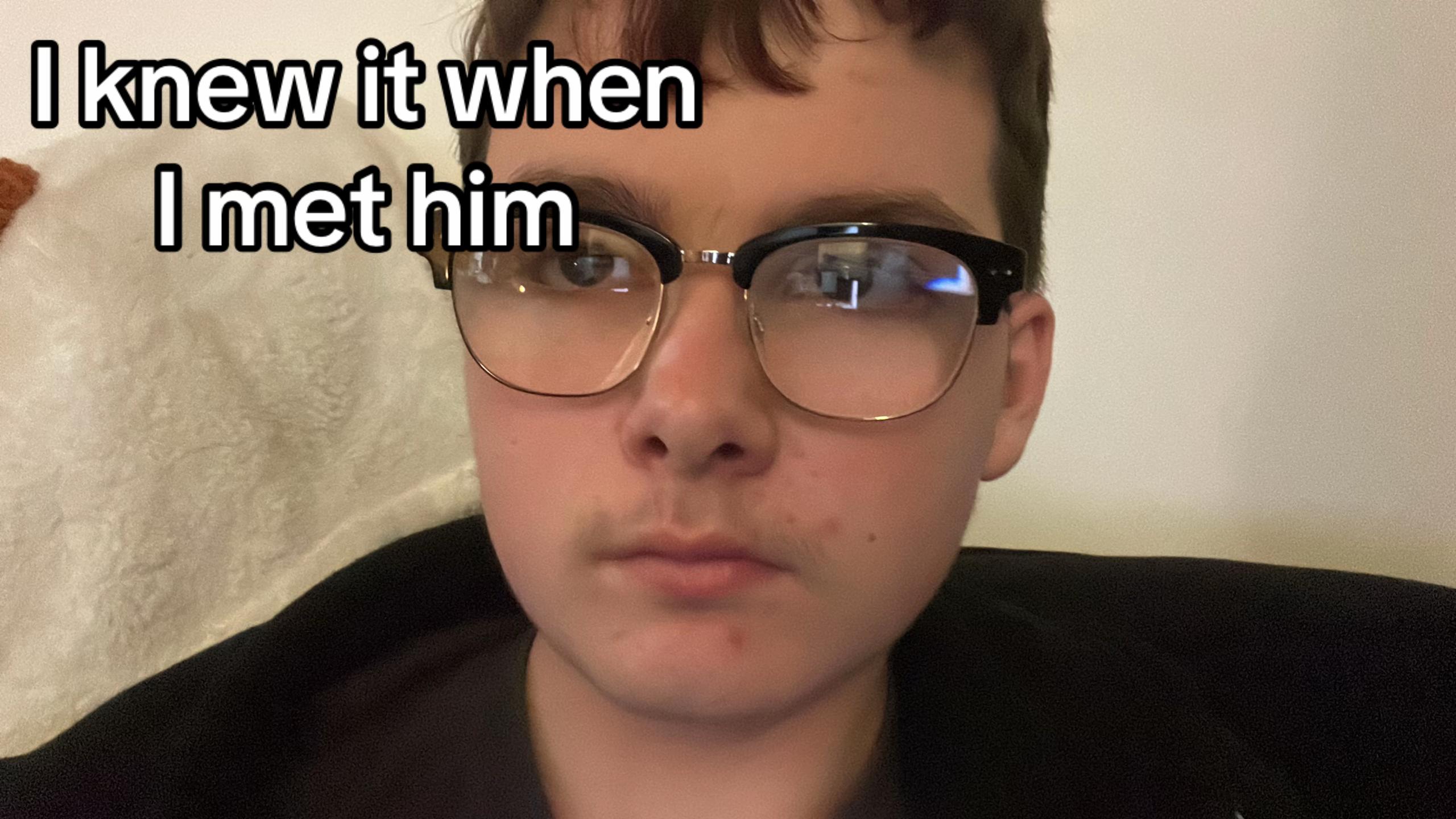 @⃟