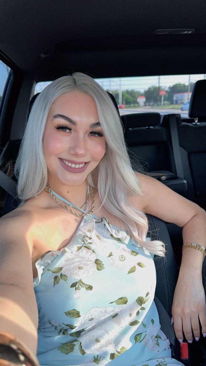@Victoria_delaHoya