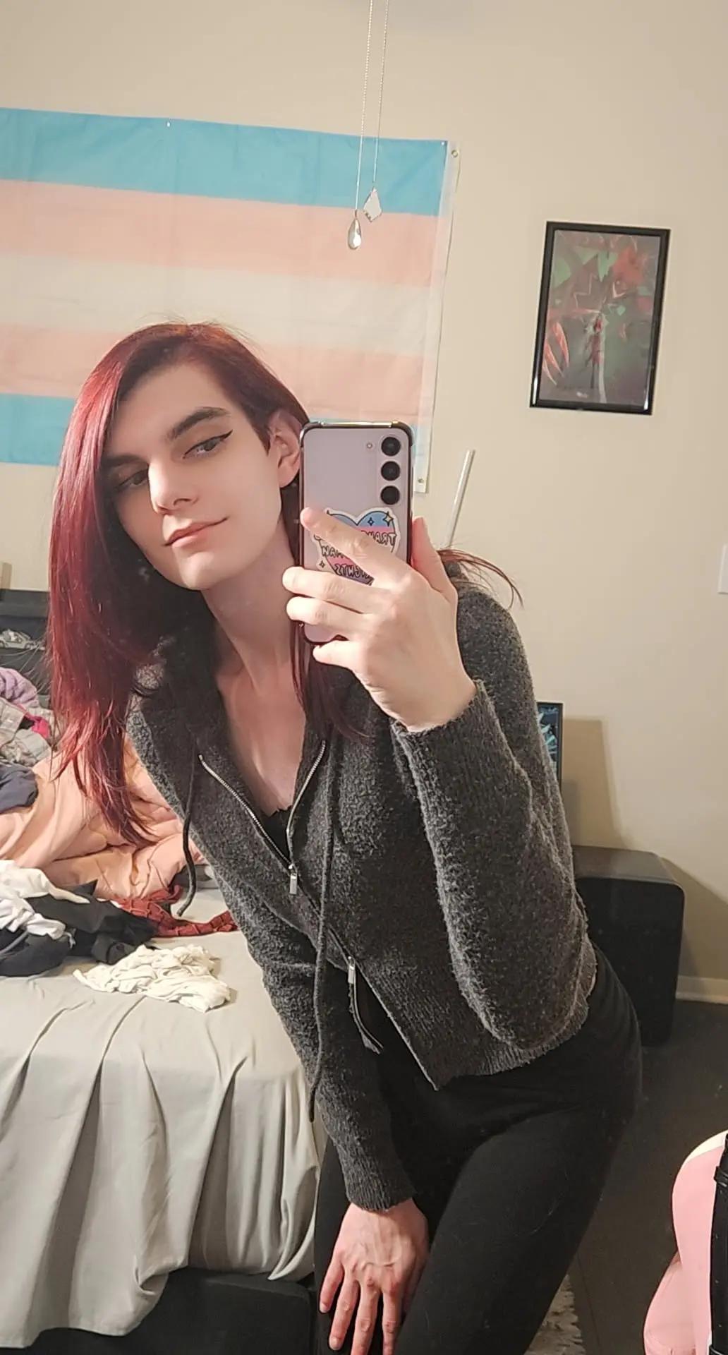 @Jess 𖤐🏳️&zwj;⚧️