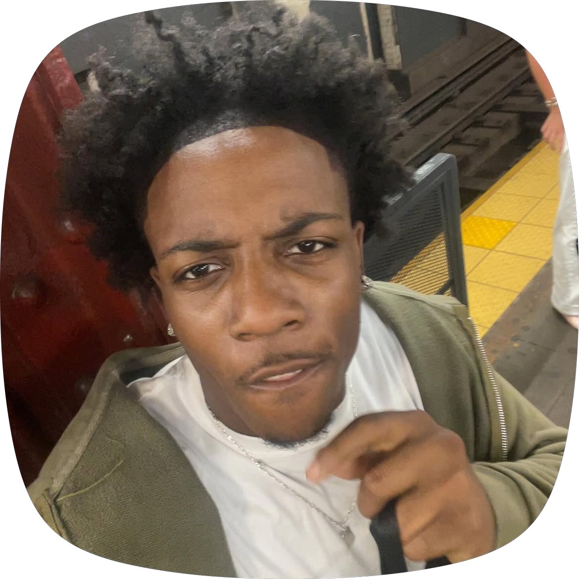 @_mannynextdoor