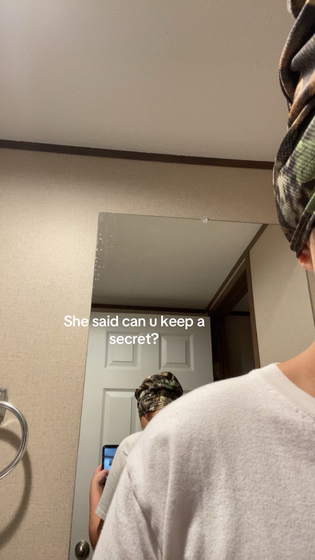 @️