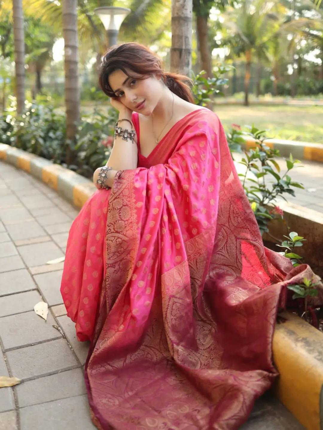 @naazuk