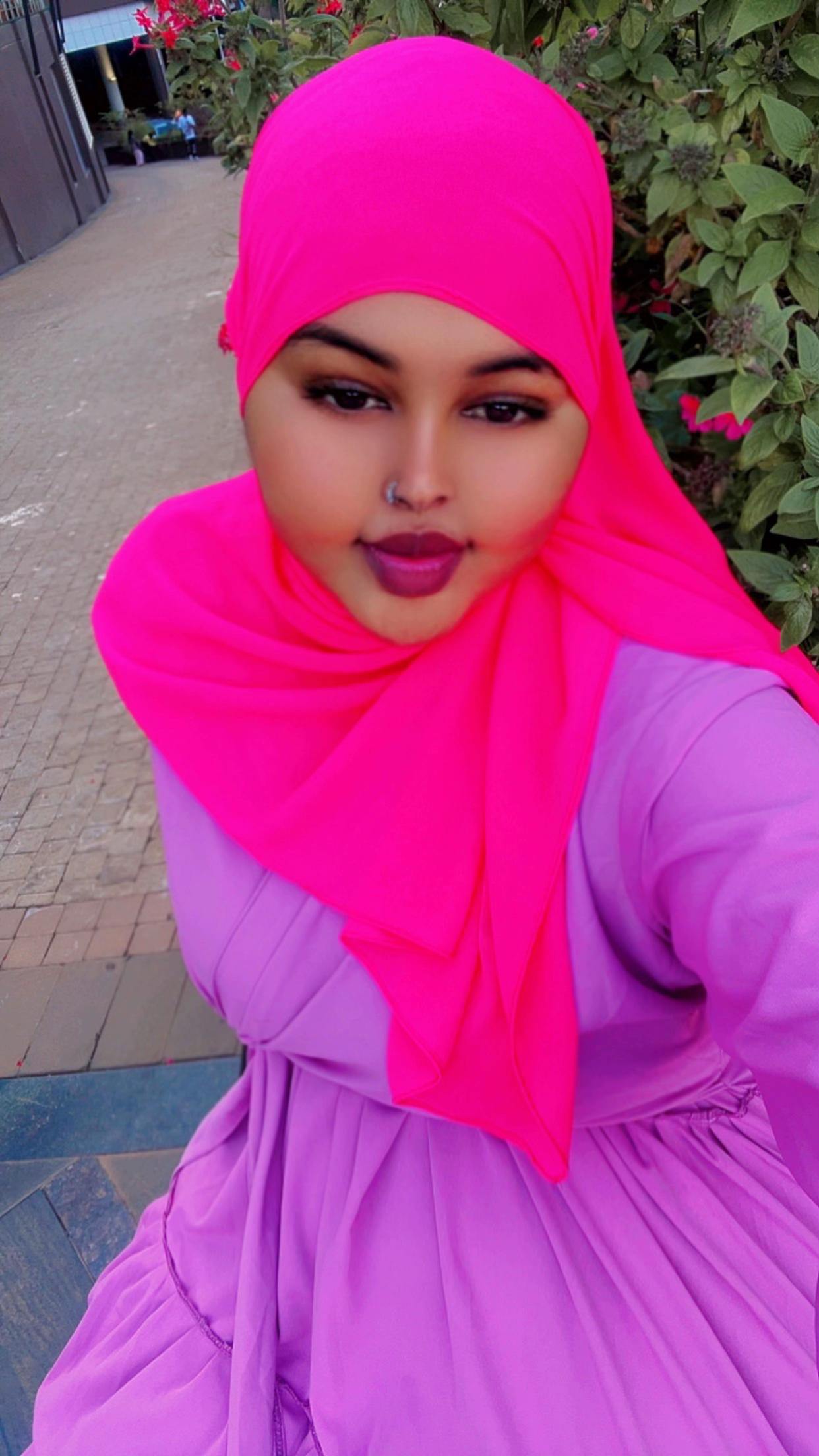 @Queen iftizam 🎀🥀