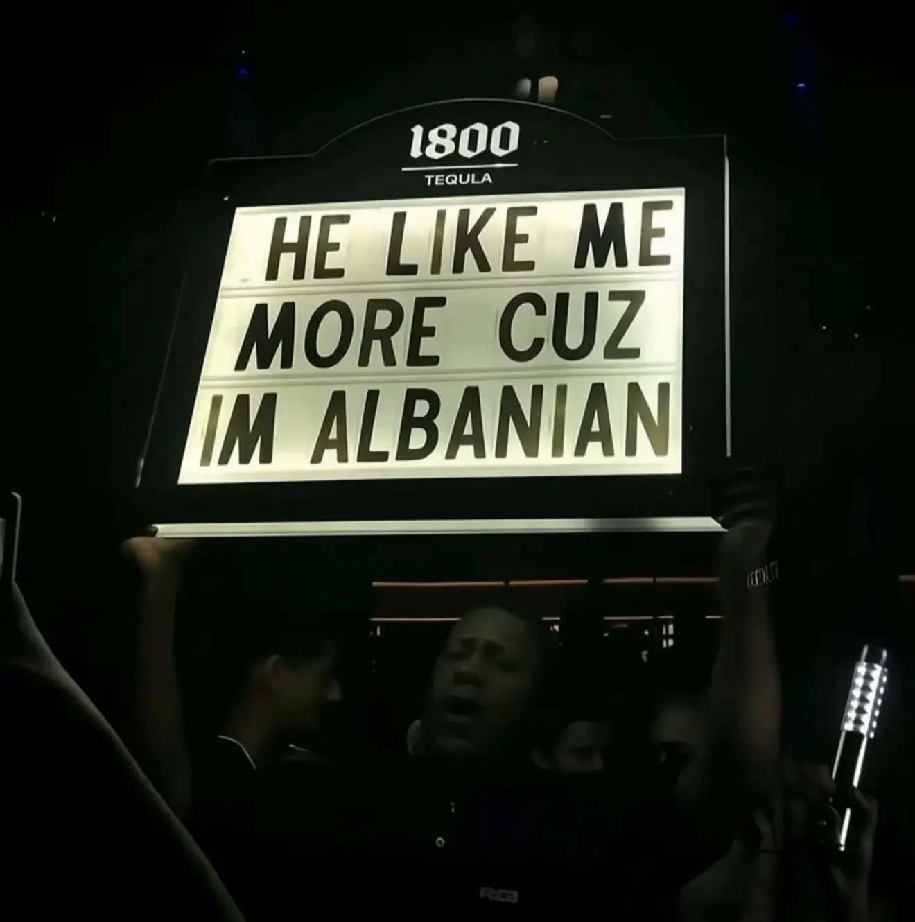 @Anita Berisha