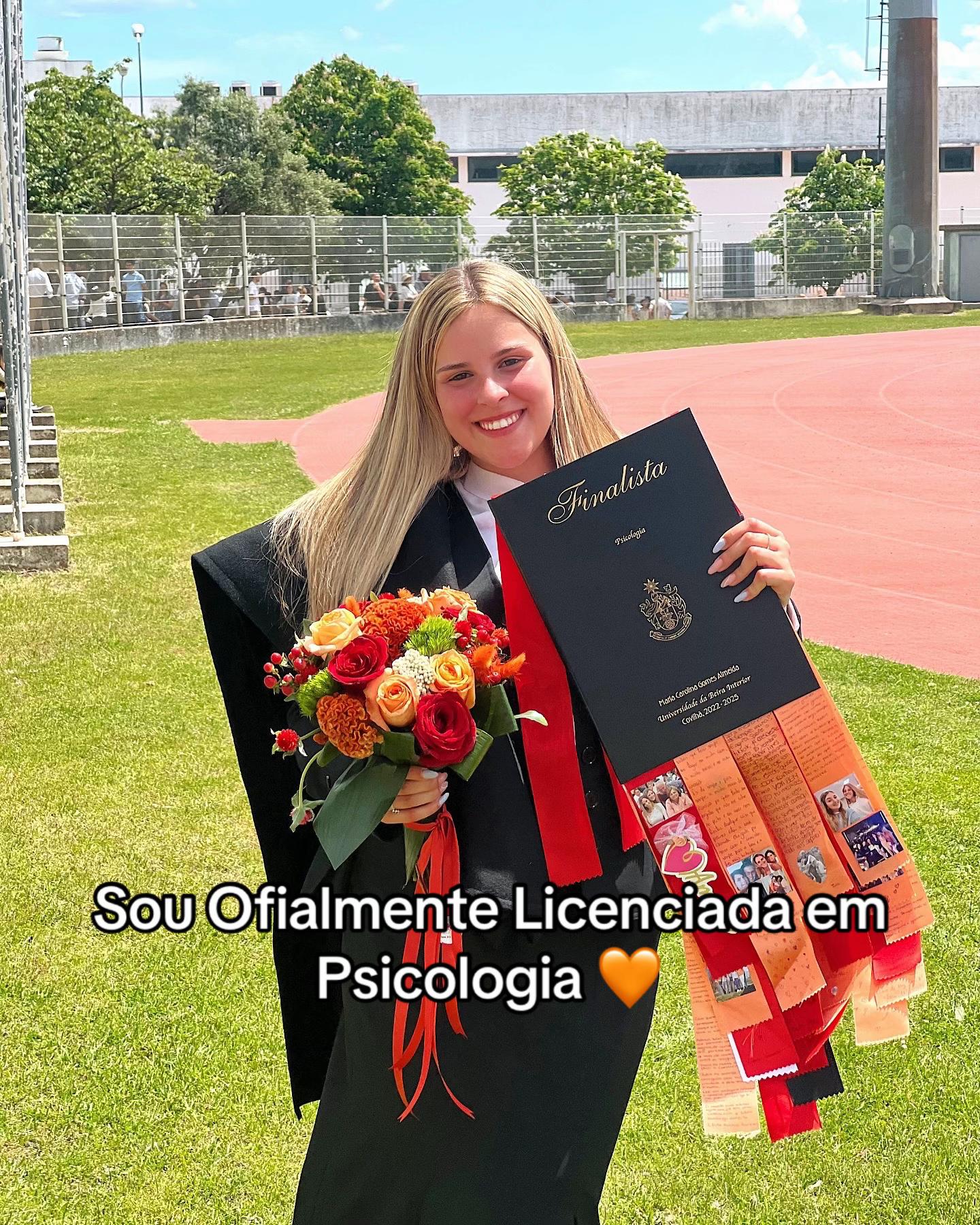 @Carolina Gomes Almeida ⚡️