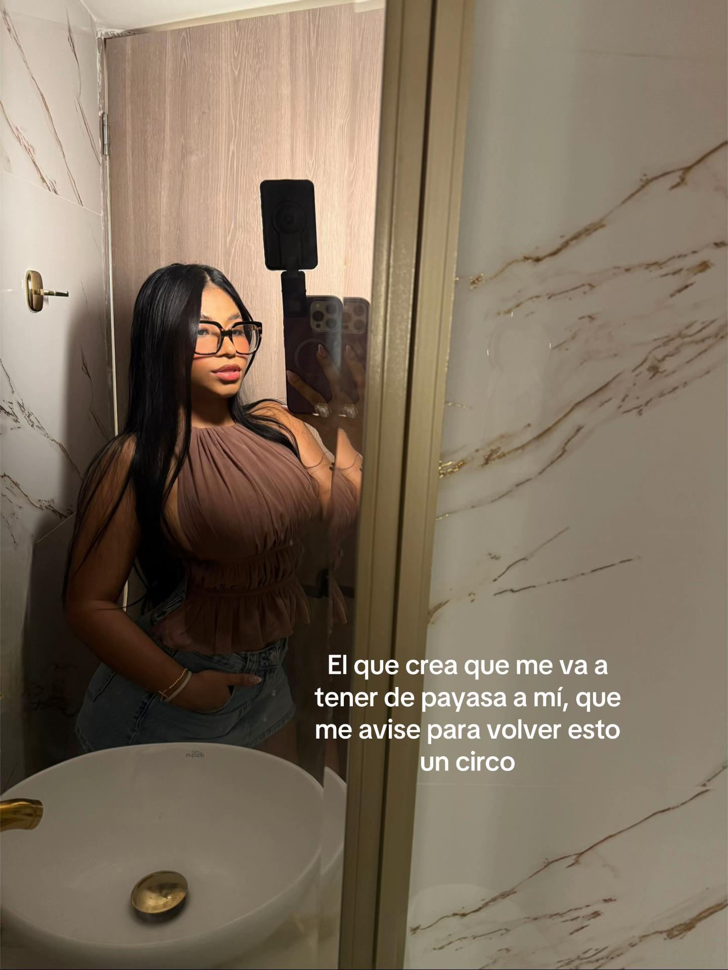 @Laurendemoya7