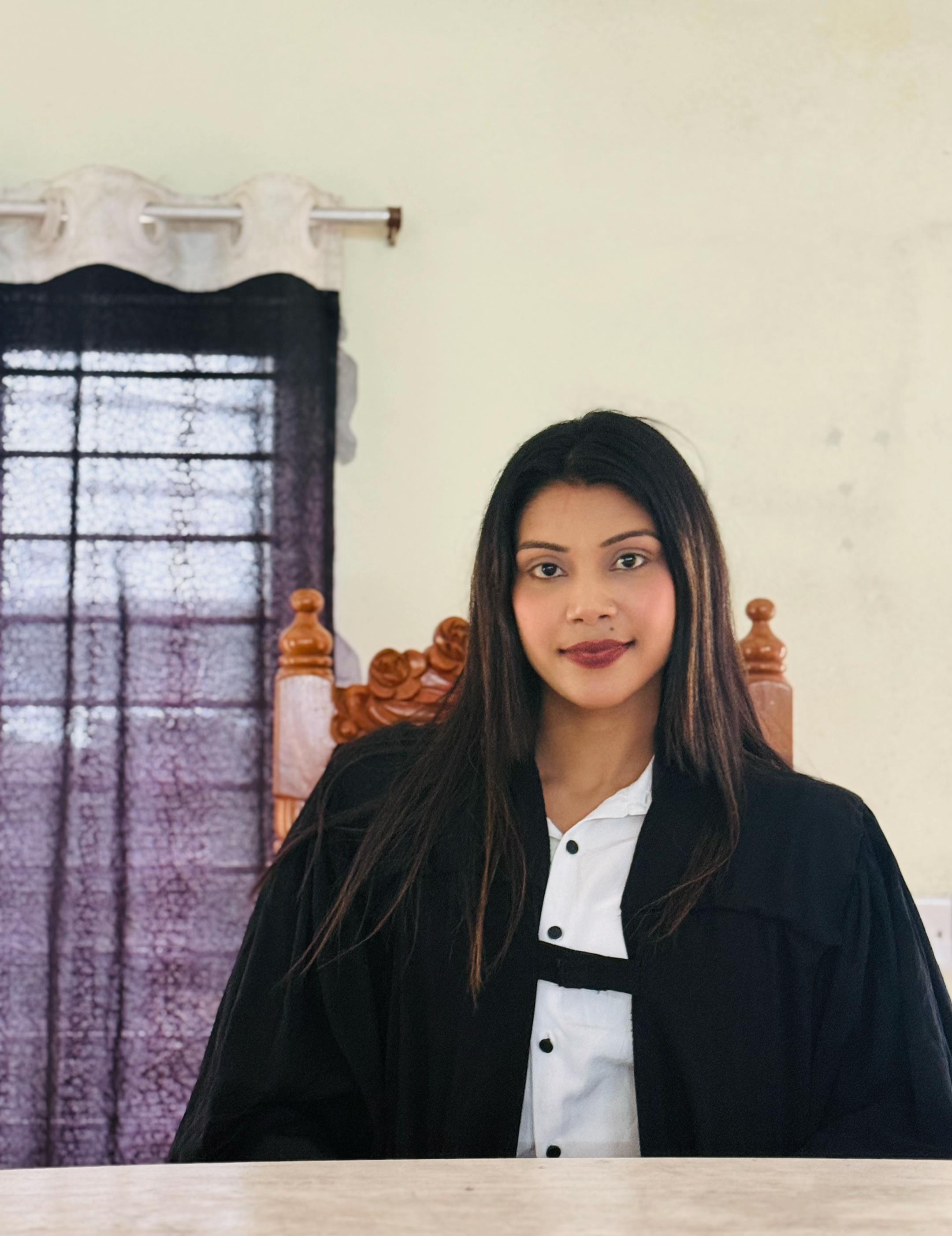 @👩🎓⚖️Arshi +(আরু)⚖️🎓