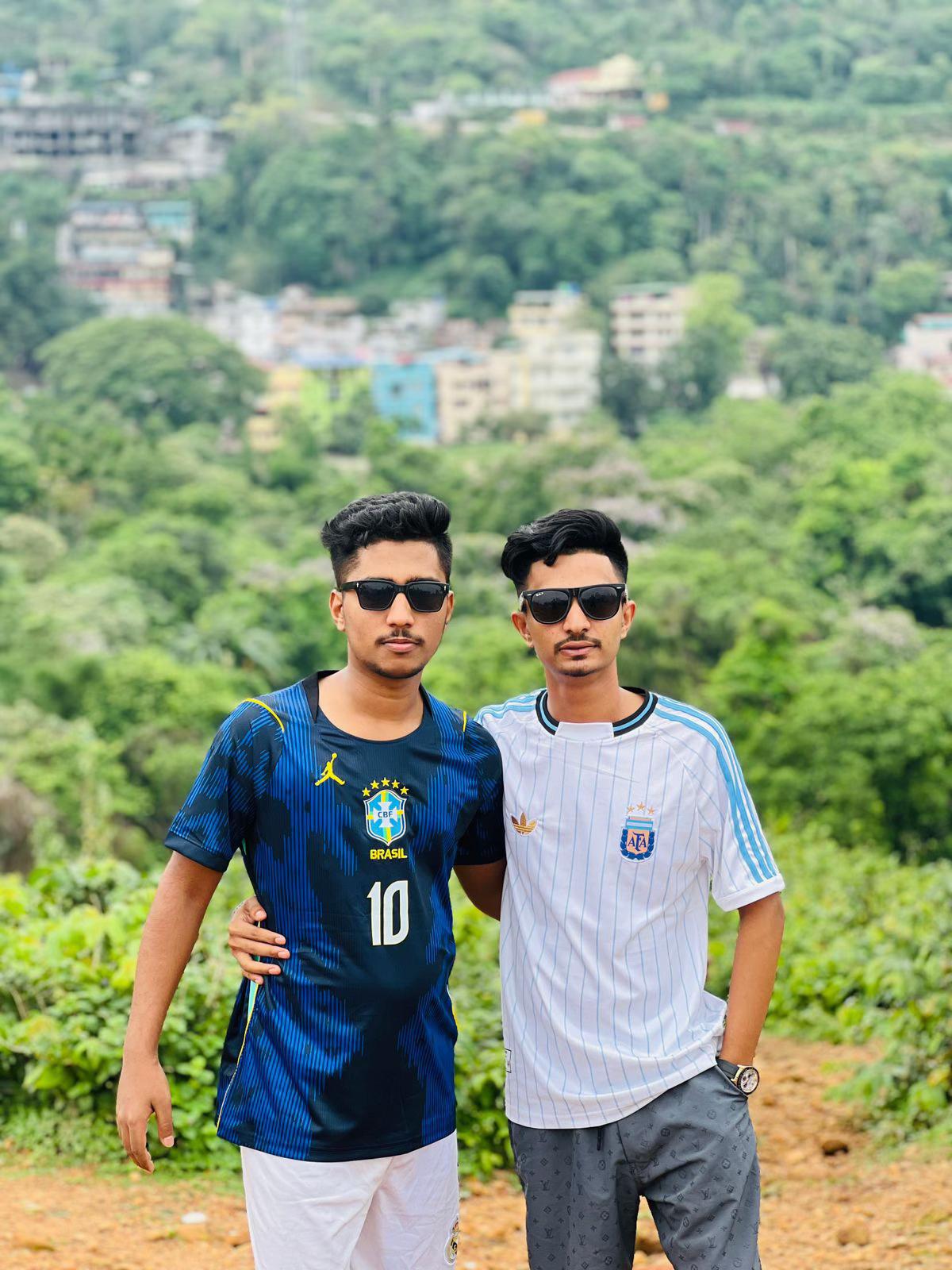 @🤷AHMED RIAYZ🤦