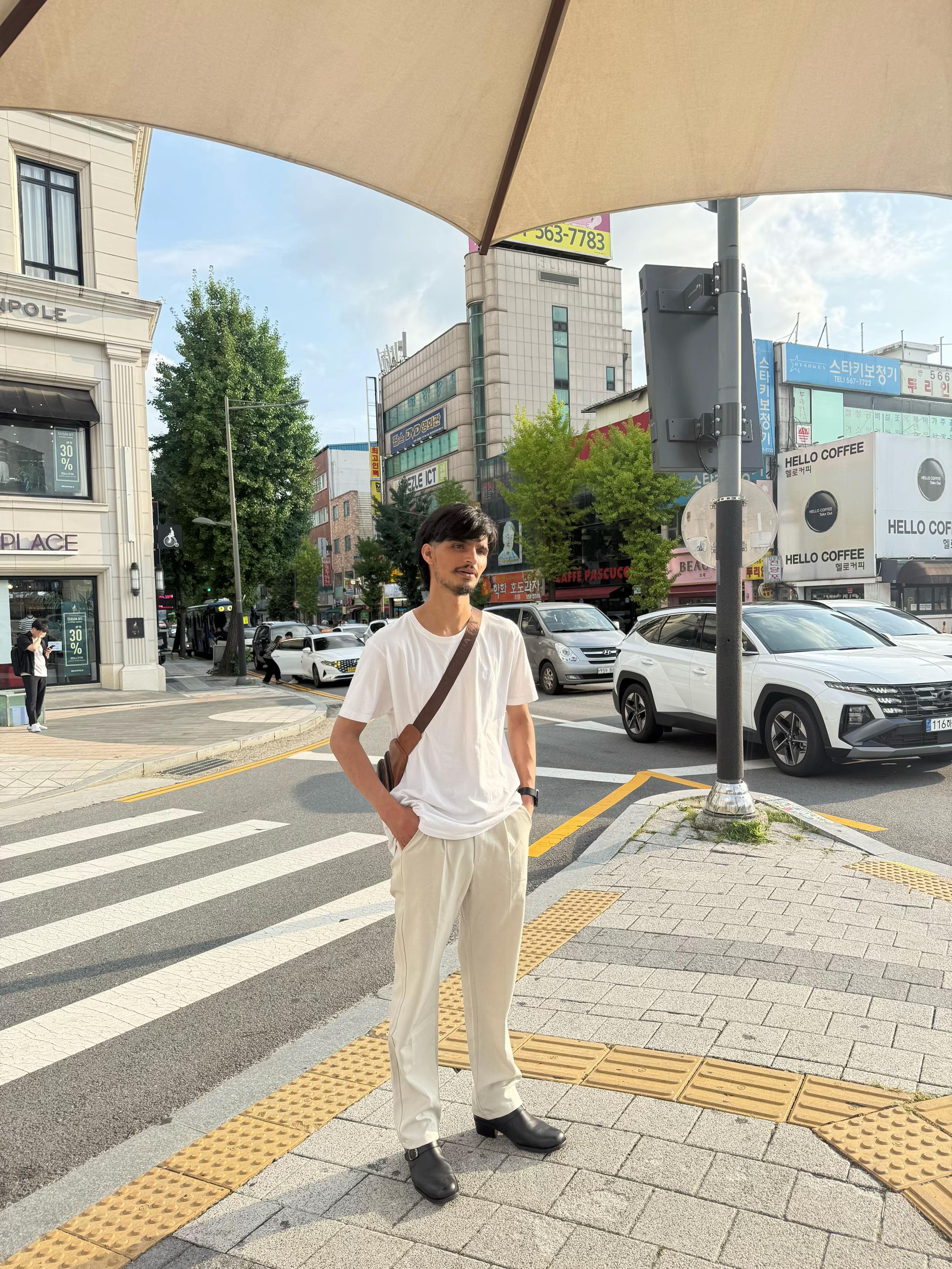 @𝐌𝐫_𝐀𝐜𝐡𝐚𝐫𝐲𝐚🖤🇰🇷