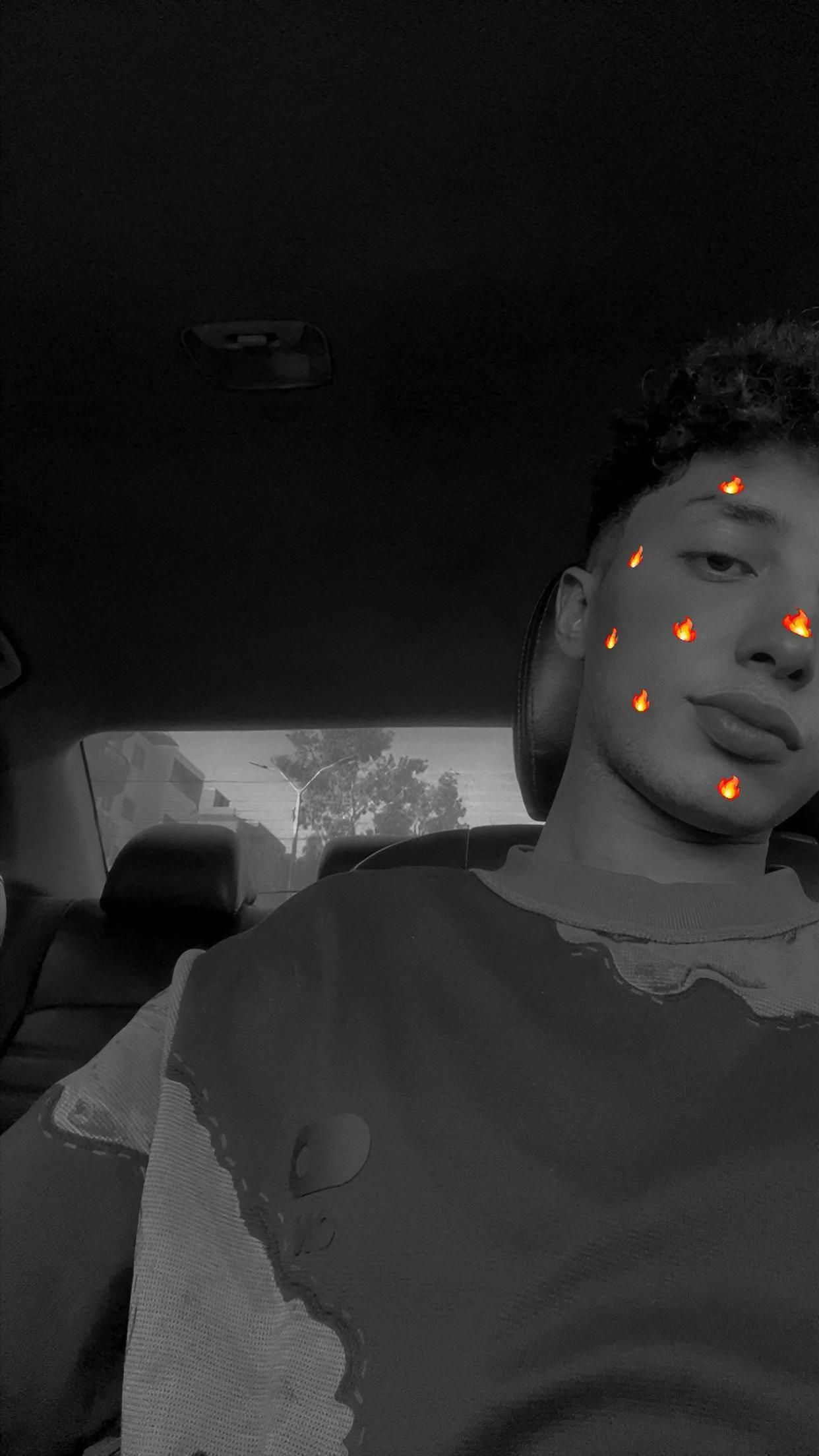 @ميكي🤍⚡️
