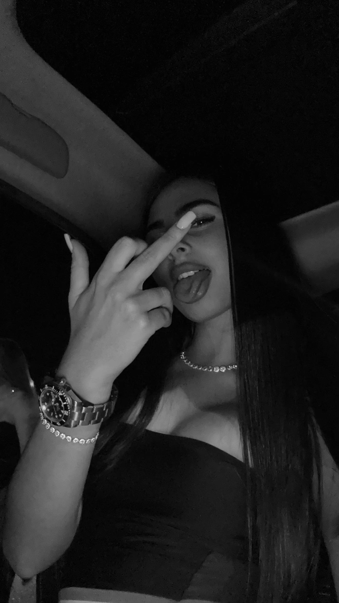@𝐧𝐨𝐞𝐦𝐢