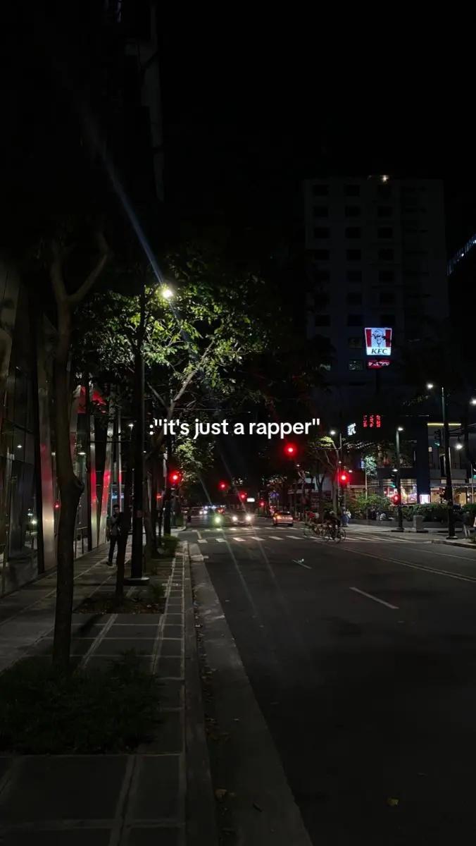 @𖣂