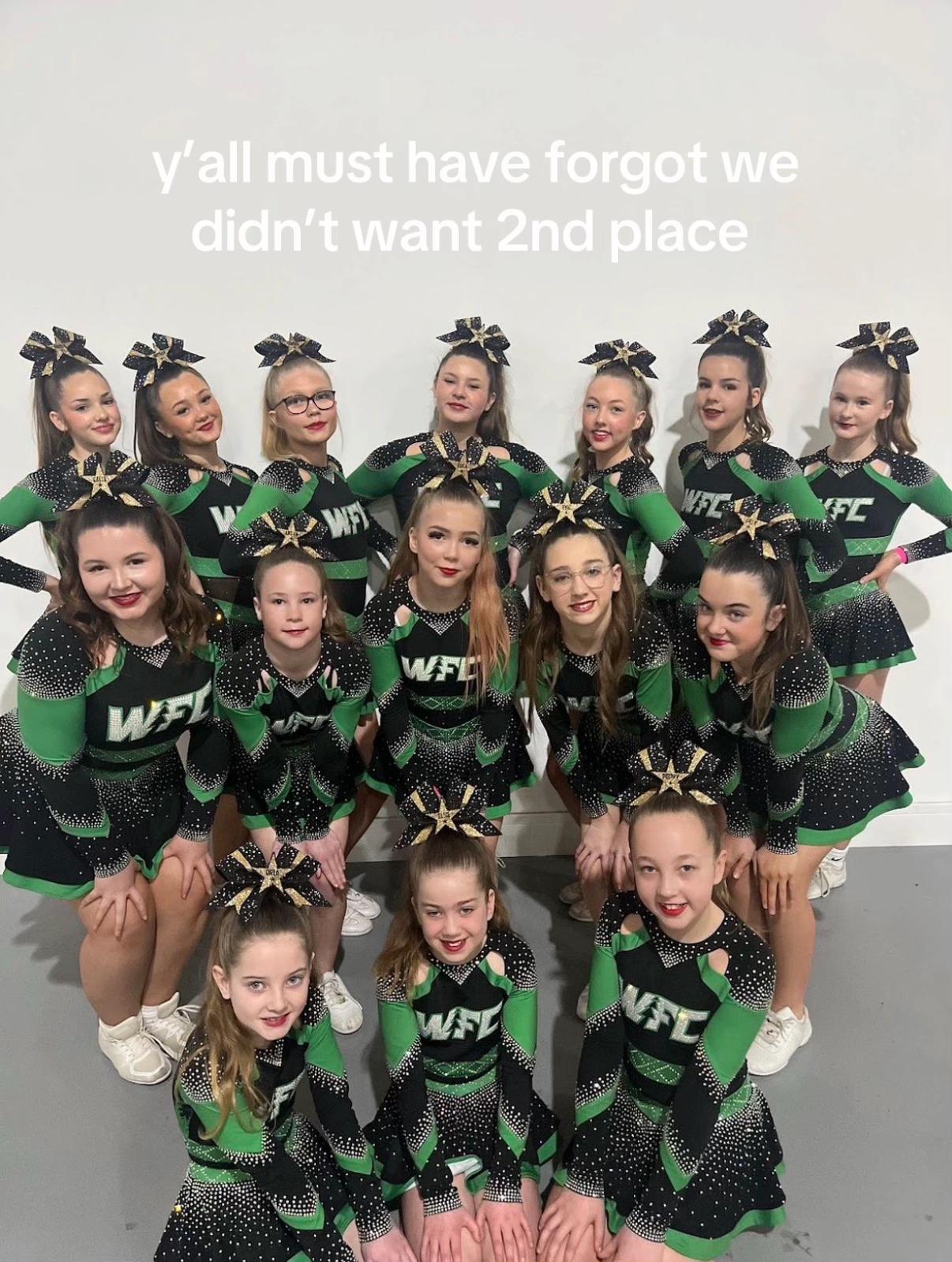 @ur fav celebrities 💚