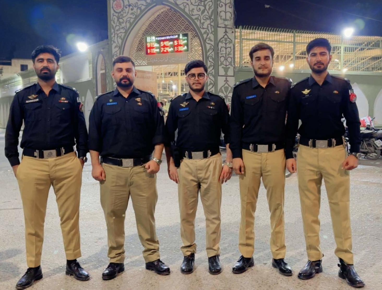@Police Officer 🚨👮&zwj;♂️🚔