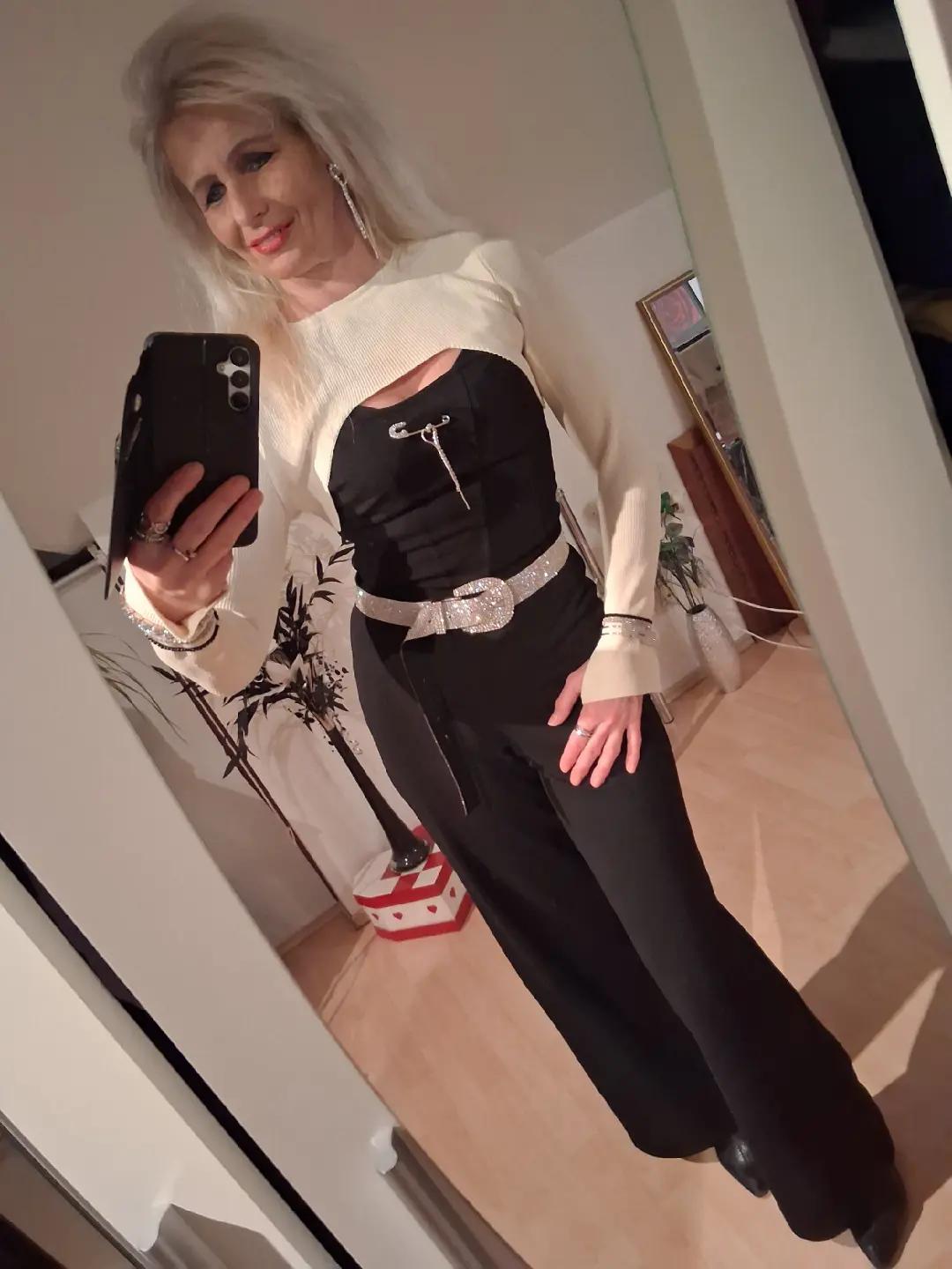 @Eleonora